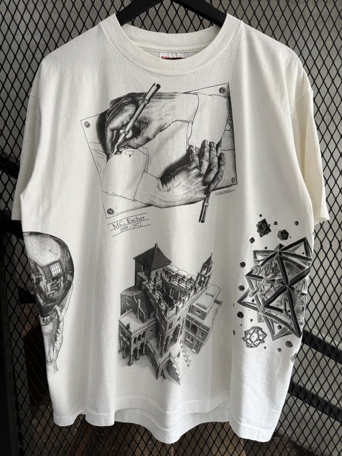 Vintage Vintage 1990 Mc Escher AOP Art Tee Size US XL / EU 56 / 4 - 1 Thumbnail