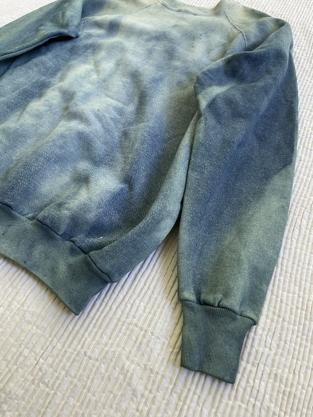 Indigo Indigo Dyed Sun Faded Crewneck Sweatshirt Size US L / EU 52-54 / 3 - 9 Thumbnail