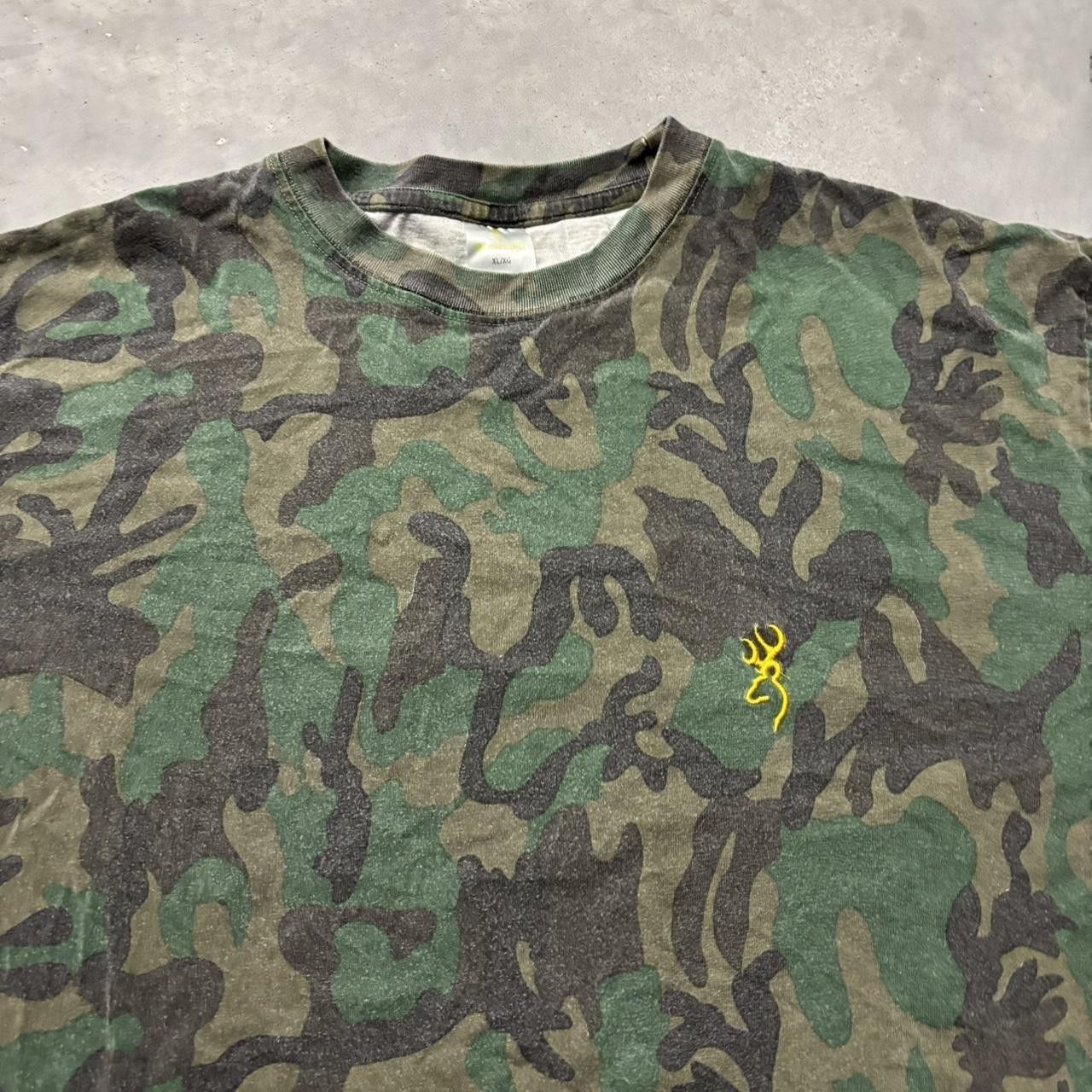 Japanese Brand × Vintage Vintage Y2K/2000s Camo Pattern Skater T-Shirt! Size US XL / EU 56 / 4 - 2 Thumbnail