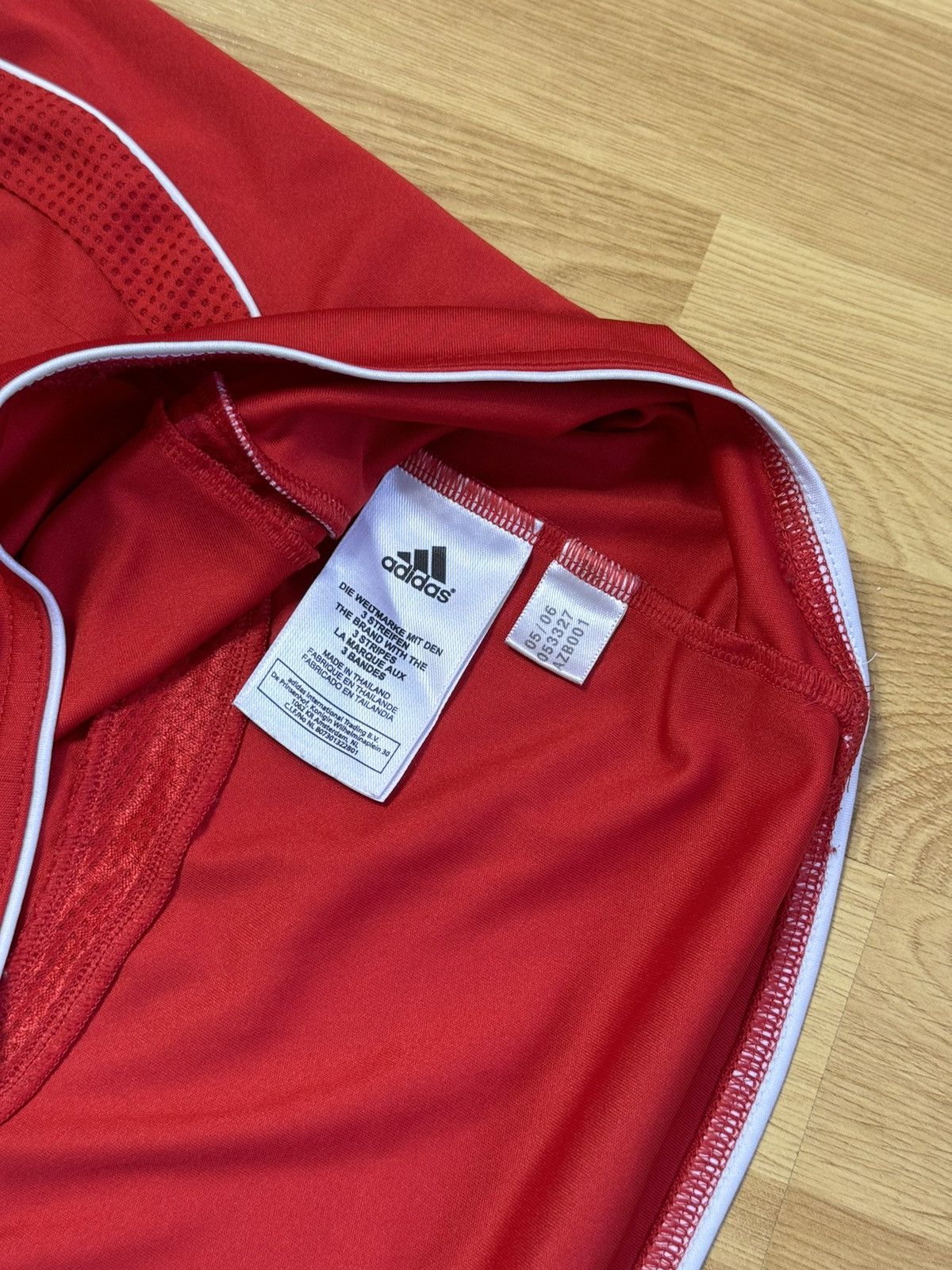 Adidas × Vintage Vintage Liverpool 2006/07 Adidas Soccer Jersey Size US M / EU 48-50 / 2 - 11 Thumbnail