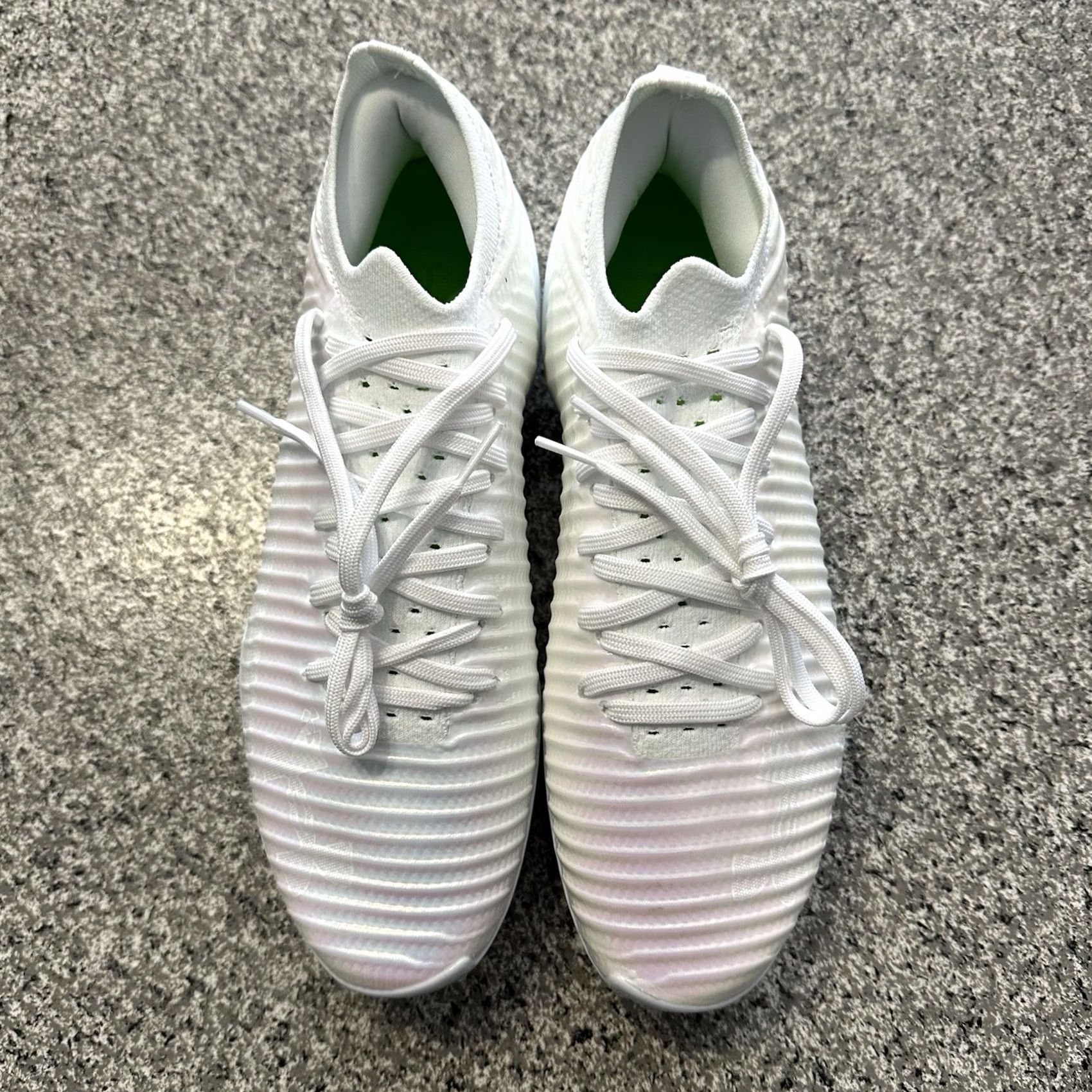 Under Armour Under Armour Blur Pro Football Cleats Mens 8.5 White 3028220-100 Football Cleats Mens White Under Armour Blur Pro 3028220-100 Size US 9 / EU 42 - 2 Thumbnail