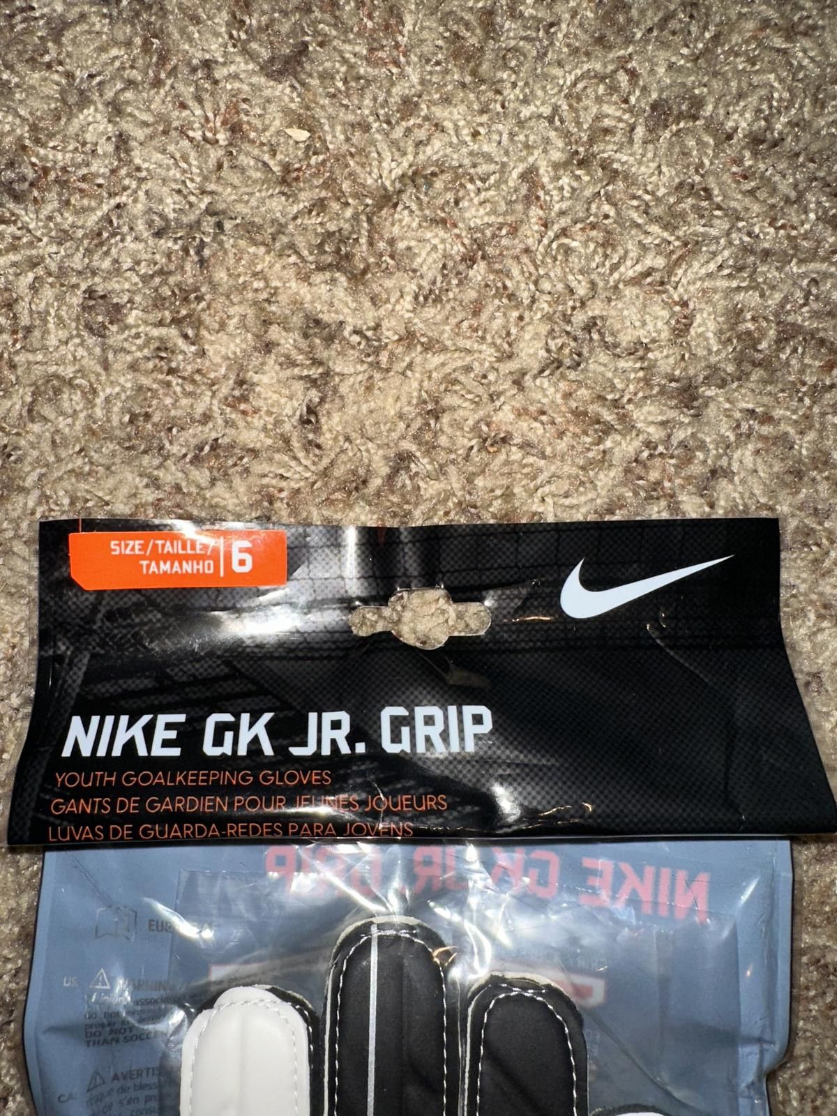 Nike Nike Youth Goalkeeper Volt Black White GK Classic Glove Size ONE SIZE - 2 Thumbnail
