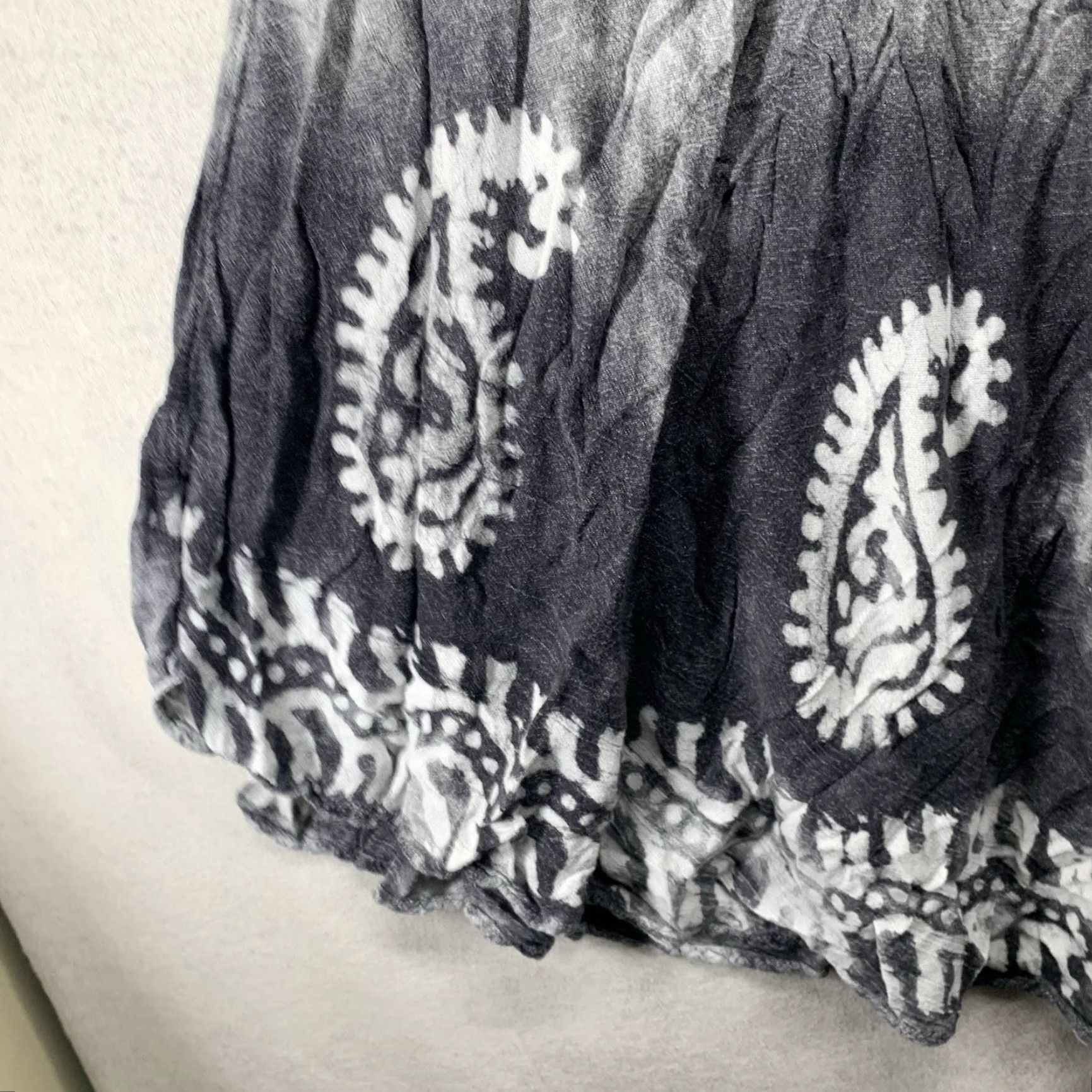 Vintage Women's 90s Hippie Dress Provence Boho Soft Rayon Paisley Washed Gray Tie Dye Size ONE SIZE - 4 Thumbnail