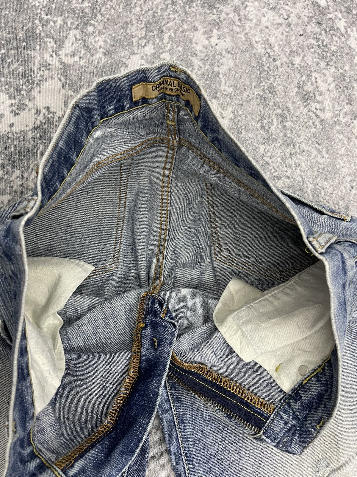 Uniqlo Vintage Uniqlo S002 Easy Fit Straight Distressed Denim Size US 31 - 7 Thumbnail