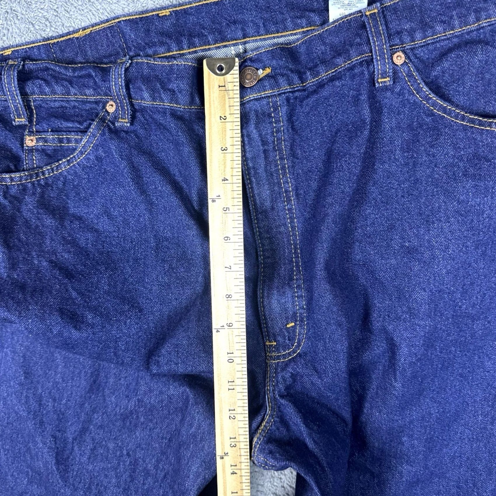 Levi's VINTAGE Levi's 601 Jeans White Tab Mens Tapered Dark 90s USA Made 1996 44x30 Size US 44 / EU 60 - 6 Thumbnail