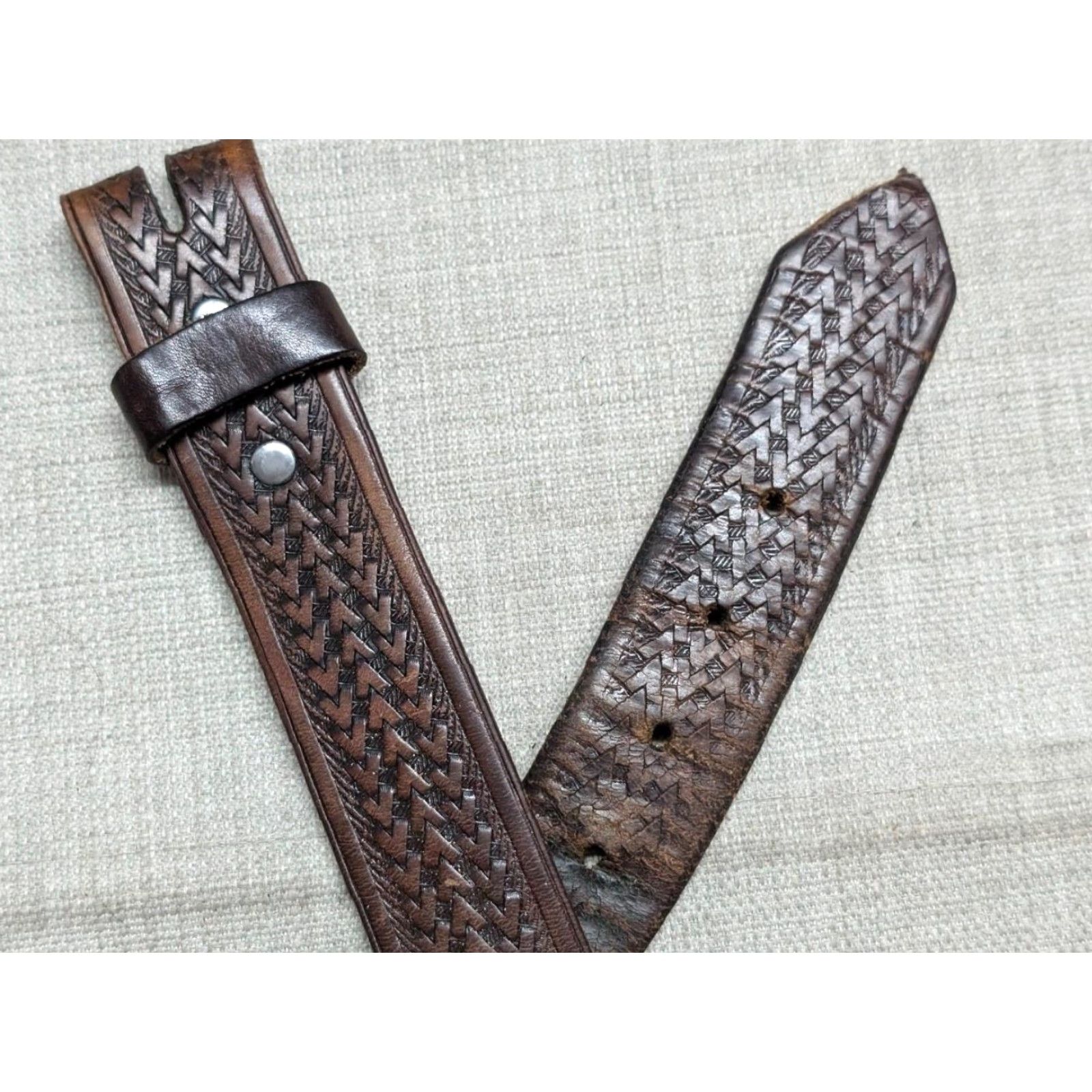 Vintage VINTAGE Handcrafted Western Belt Buckle Belt 42 Brown COWBOY basketweave Men XS? Size 42 - 3 Thumbnail