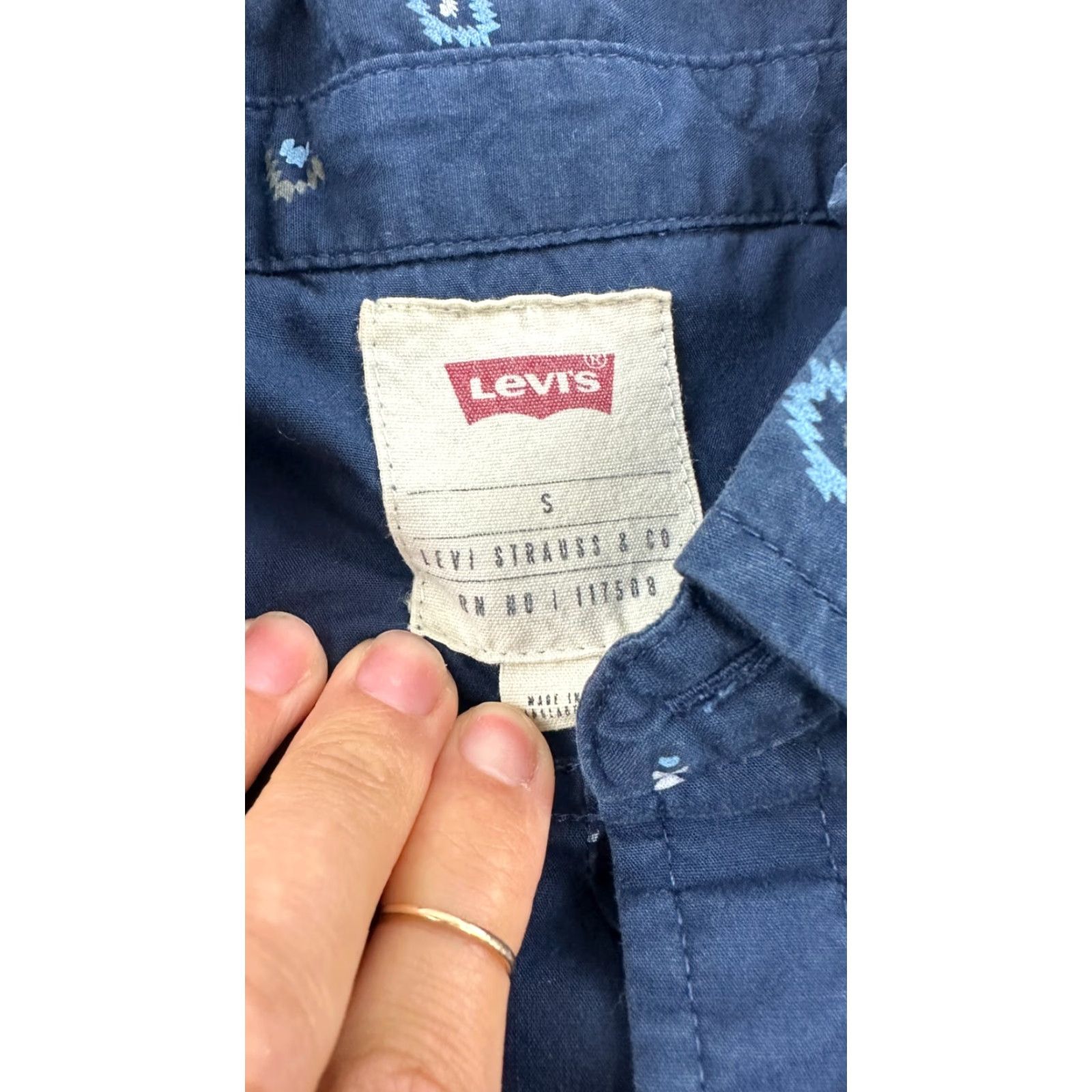 Levi's Levi's Button-Up Shirt Mens Small Blue Geometric Cotton Short Sleeve Casual Size US S / EU 44-46 / 1 - 3 Thumbnail