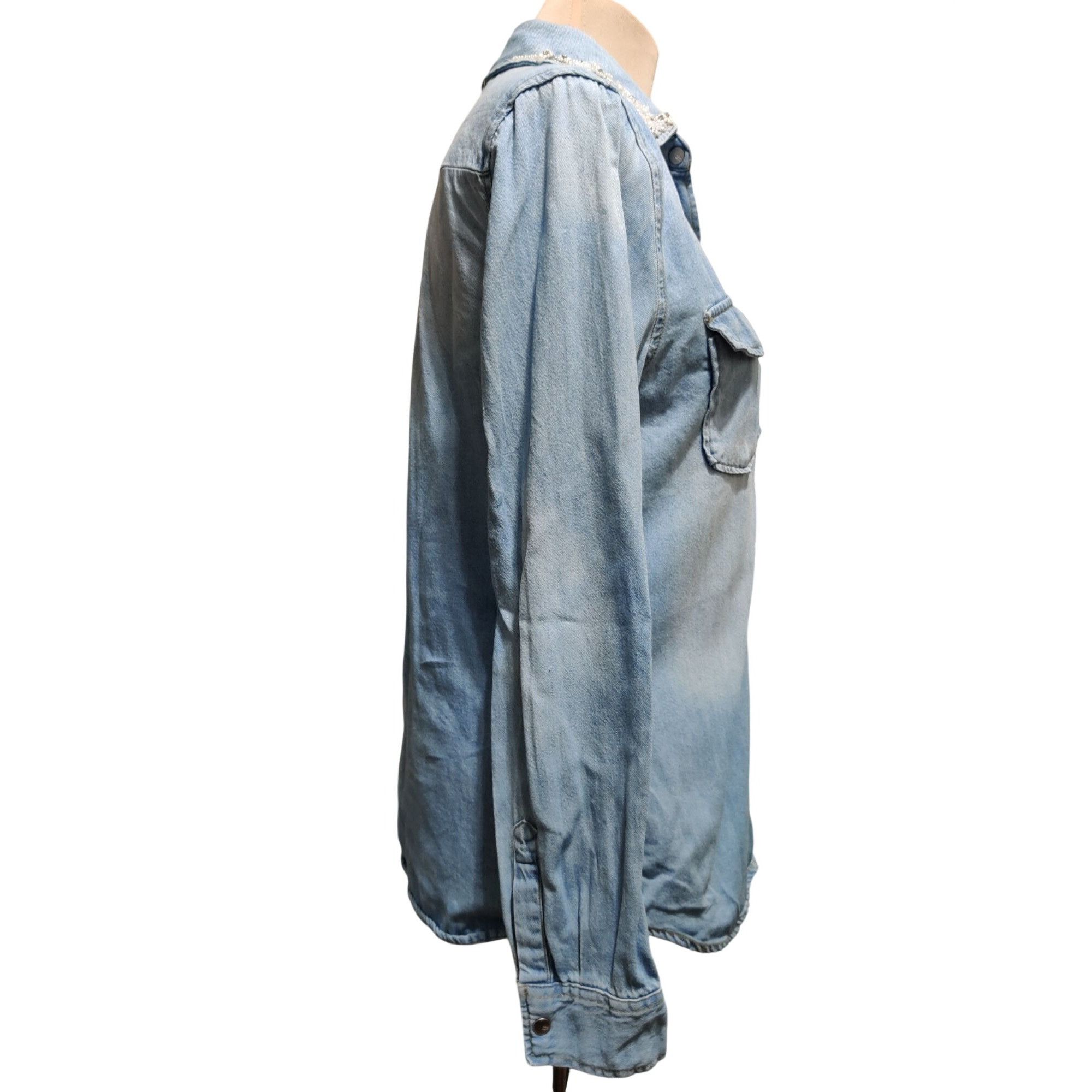 Vintage Vintage Beaded Pearl Applique Denim Shirt Size M Coastal Cow Size M / US 6-8 / IT 42-44 - 2 Thumbnail