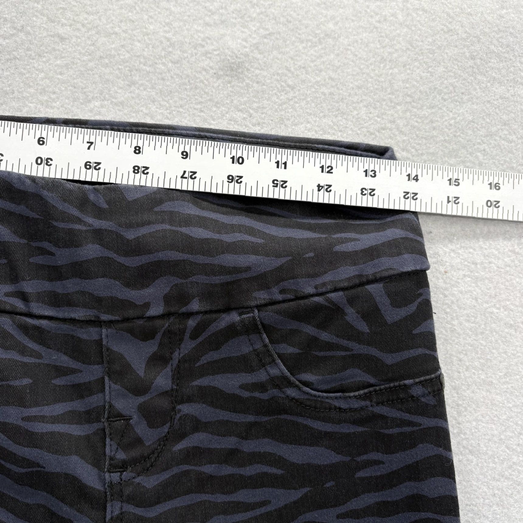 Vintage Rock & Republic Denim Rx Fever Jegging Jeans Womens 4 Black Zebra Print Pull On Size 27" / US 4 / IT 40 - 6 Thumbnail