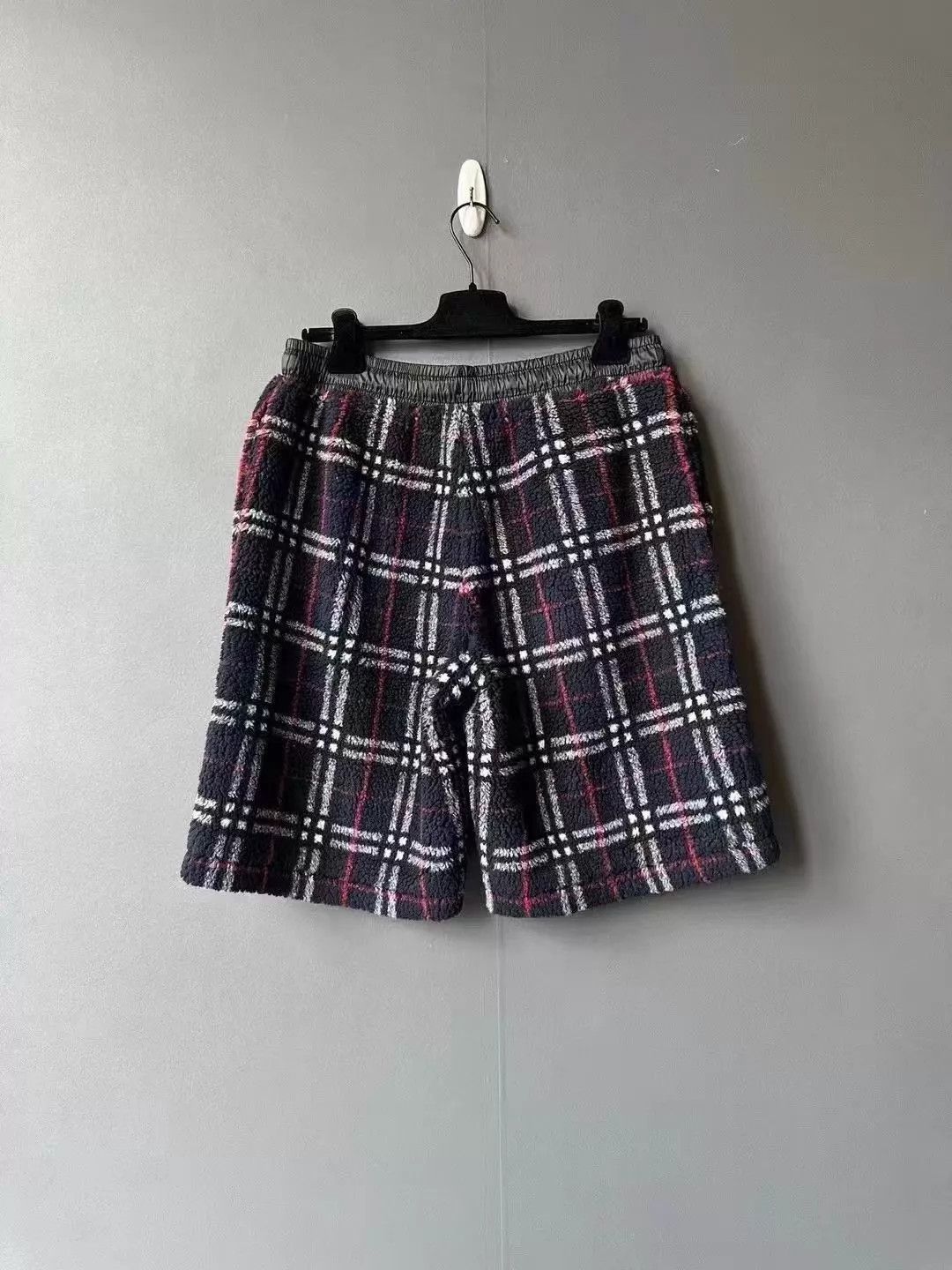Burberry Burberry Polar Fleece Shorts Size S New Size US 29 - 2 Thumbnail