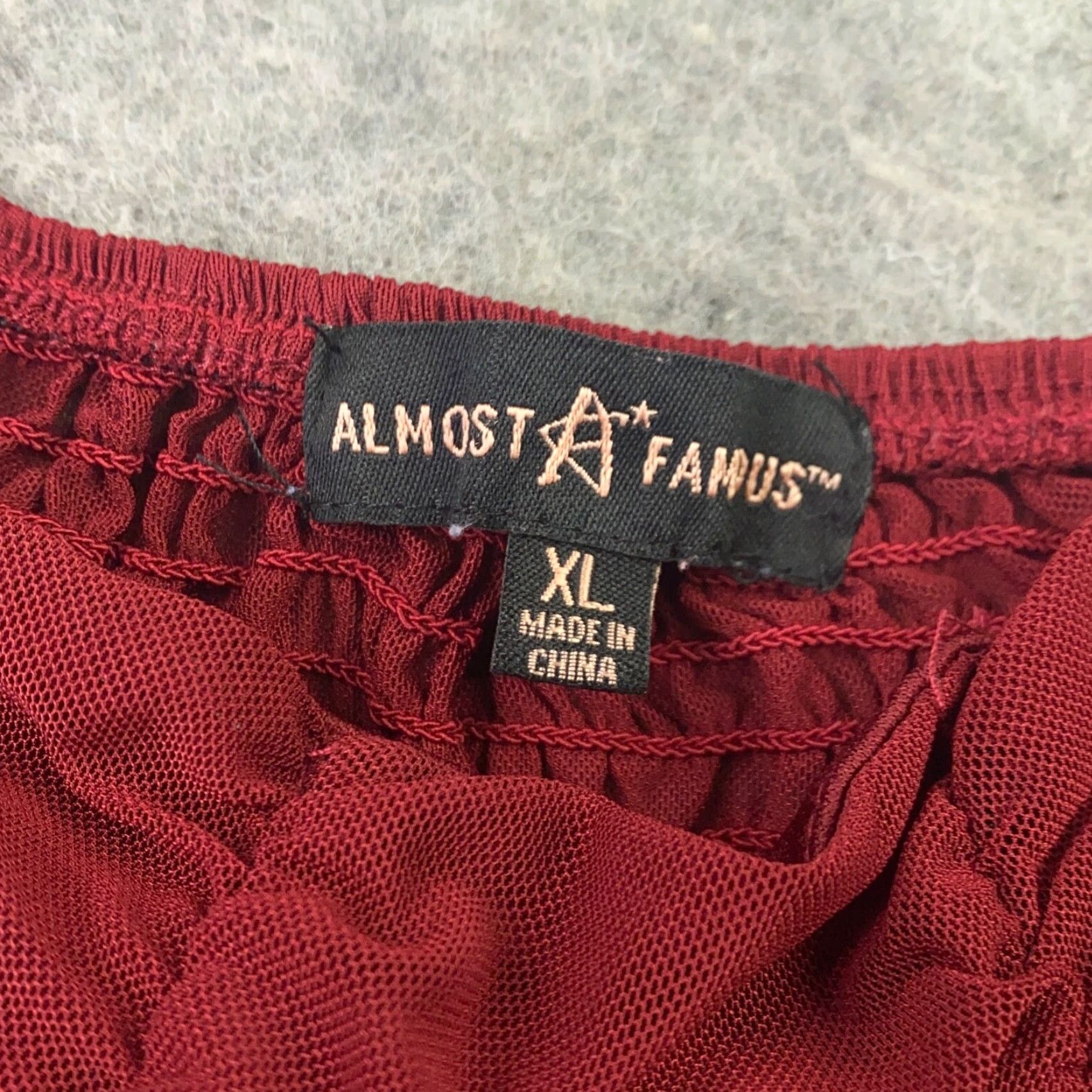 Almost Famous VINTAGE Almost Famous Womens Shirt XL Red Ruched Balloon Sleeve Cropped Off The Shoulder Size XL / US 12-14 / IT 48-50 - 4 Thumbnail