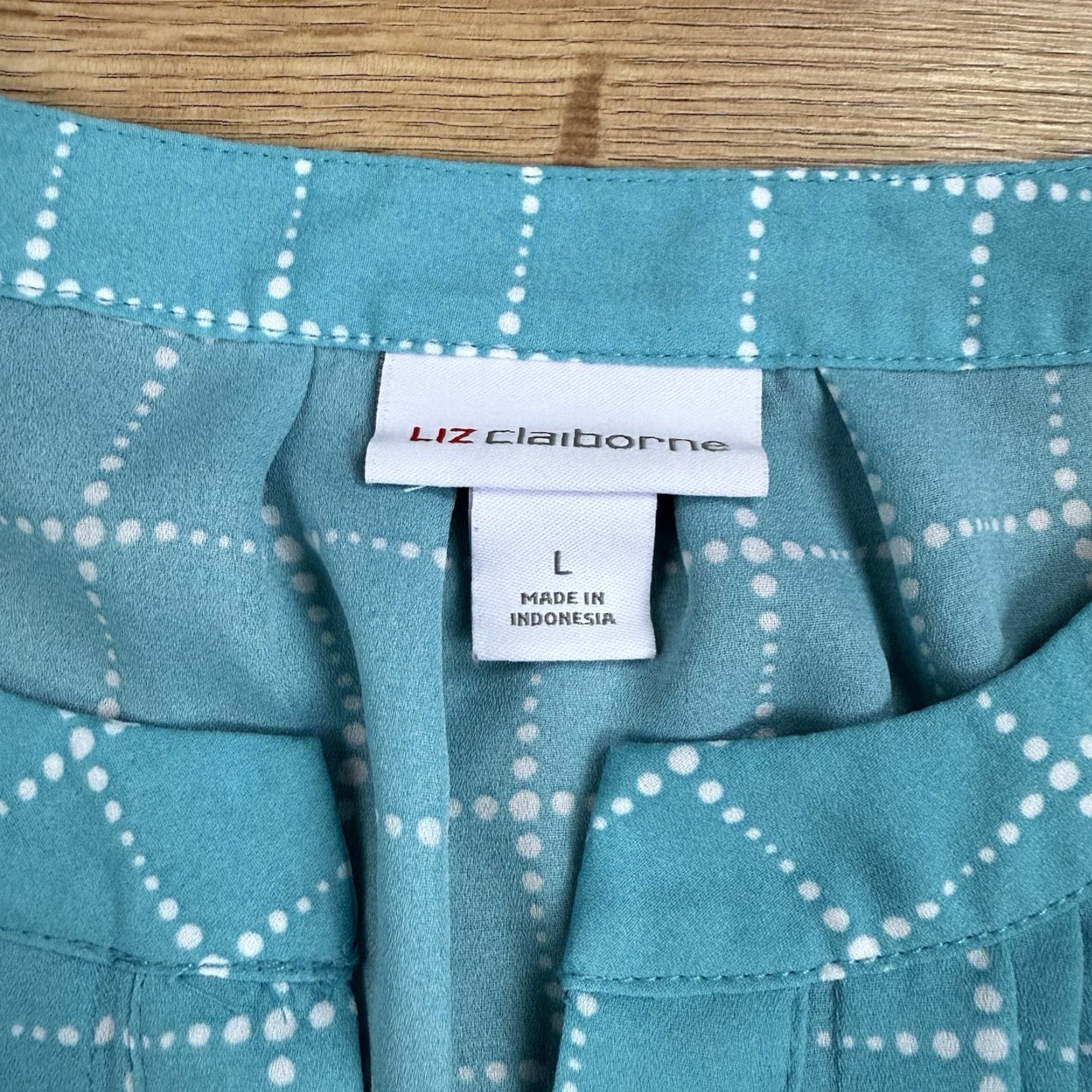 Liz Claiborne Liz Claiborne Womens Blouse V-Neck Plaid Blue L Size Top Shirt Cuffed Short Sleeve Womens Size L / US 10 / IT 46 - 2 Thumbnail