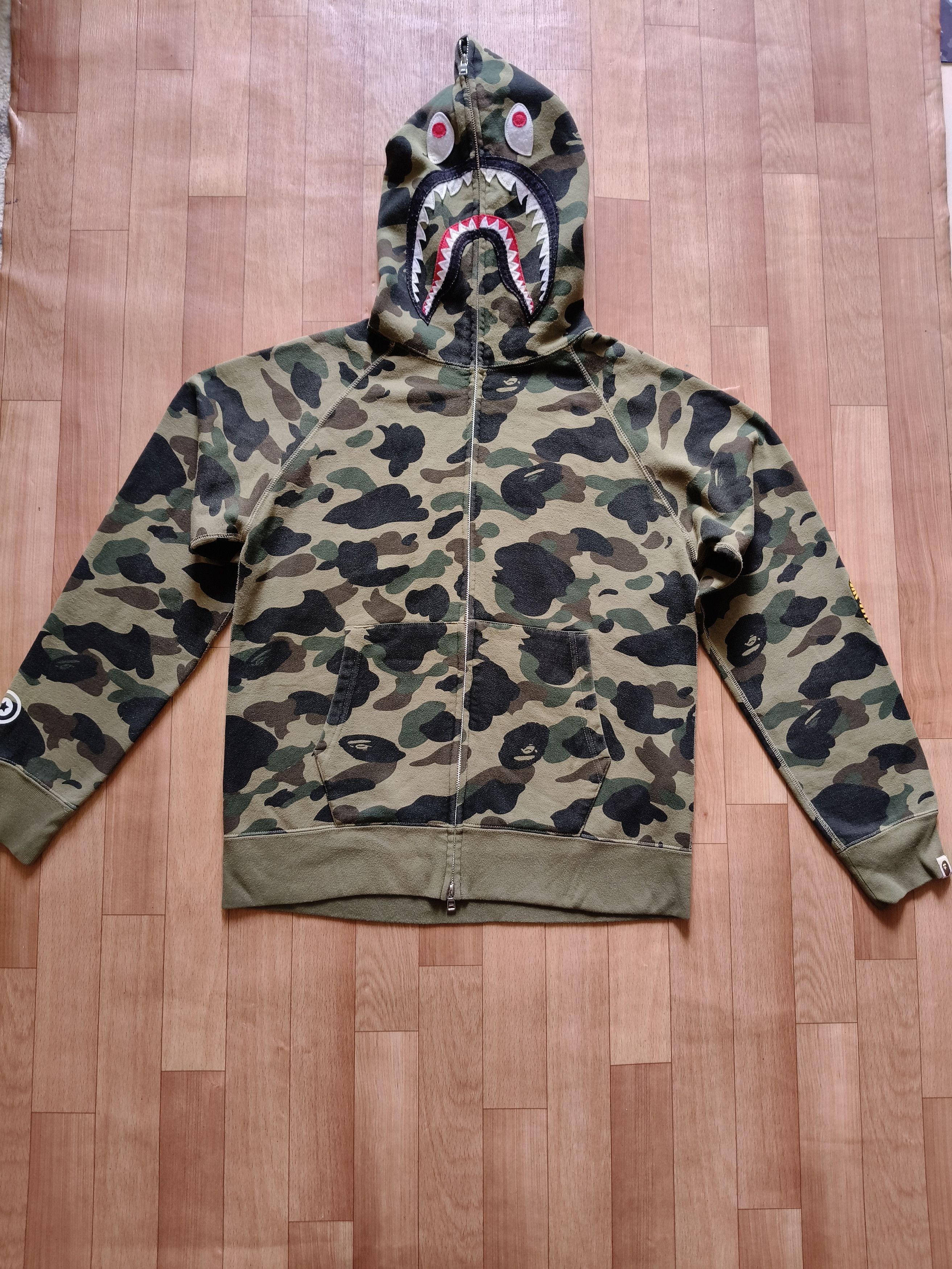 Bape Bape 1st camo shark hoodie Size US L / EU 52-54 / 3 - 2 Thumbnail