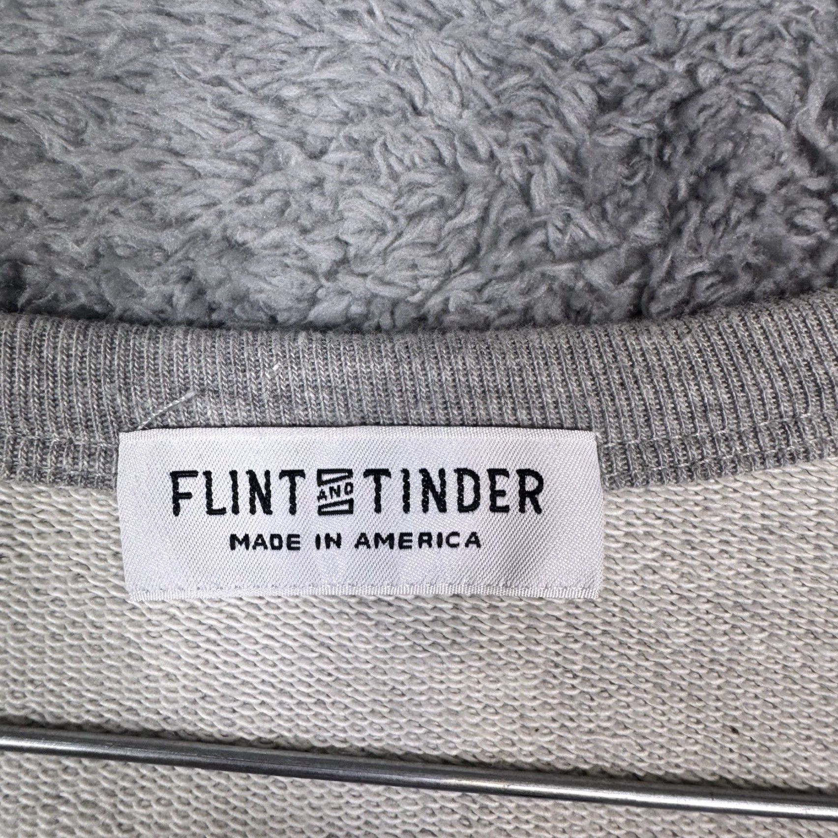 Flint And Tinder Flint & Tinder Sweatshirt Mens 2XL Crewneck Pullover Cotton Blend Gray USA Made Vintage Size US XXL / EU 58 / 5 - 5 Thumbnail