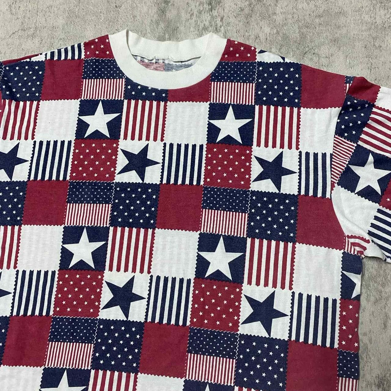 Other 90s red, white and blue flag pattern short sleeve shirt Size US L / EU 52-54 / 3 - 2 Thumbnail