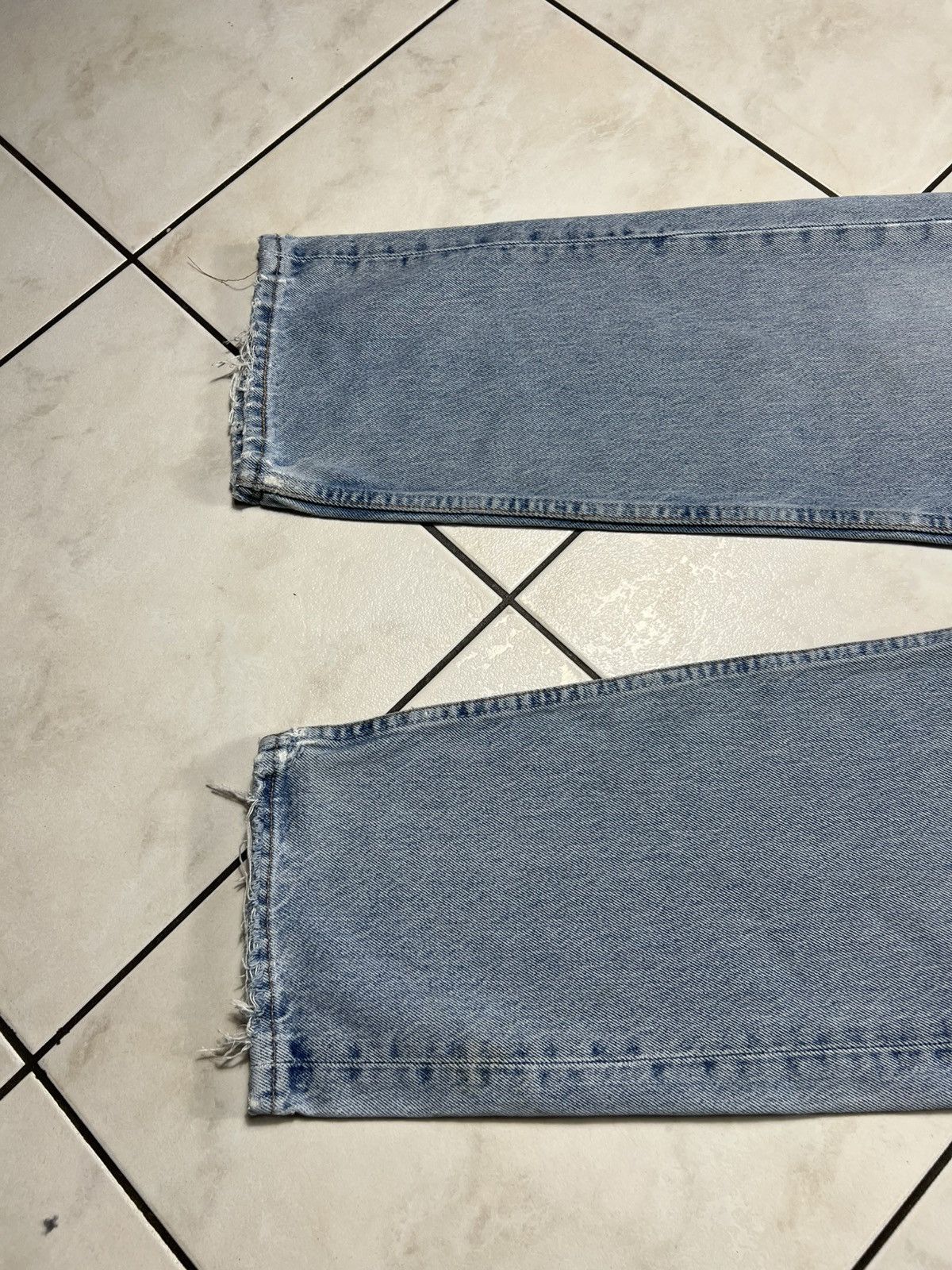 Levi's Vintage 90s Levi’s 518 light blue washed distressed jeans Size US 33 - 9 Thumbnail