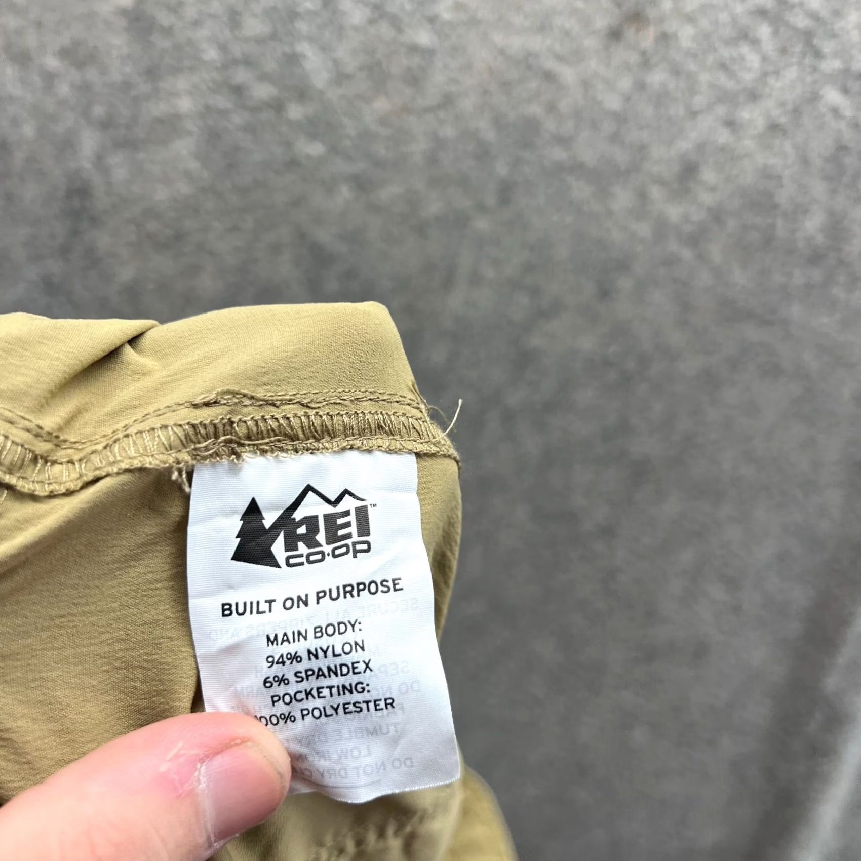 Vintage REI Co-op Pants Mens 40x30 Khaki Cargo Straight Front Beig e Nylon Zip Vintage 131002 Baggy? Size US 40 / EU 56 - 2 Thumbnail