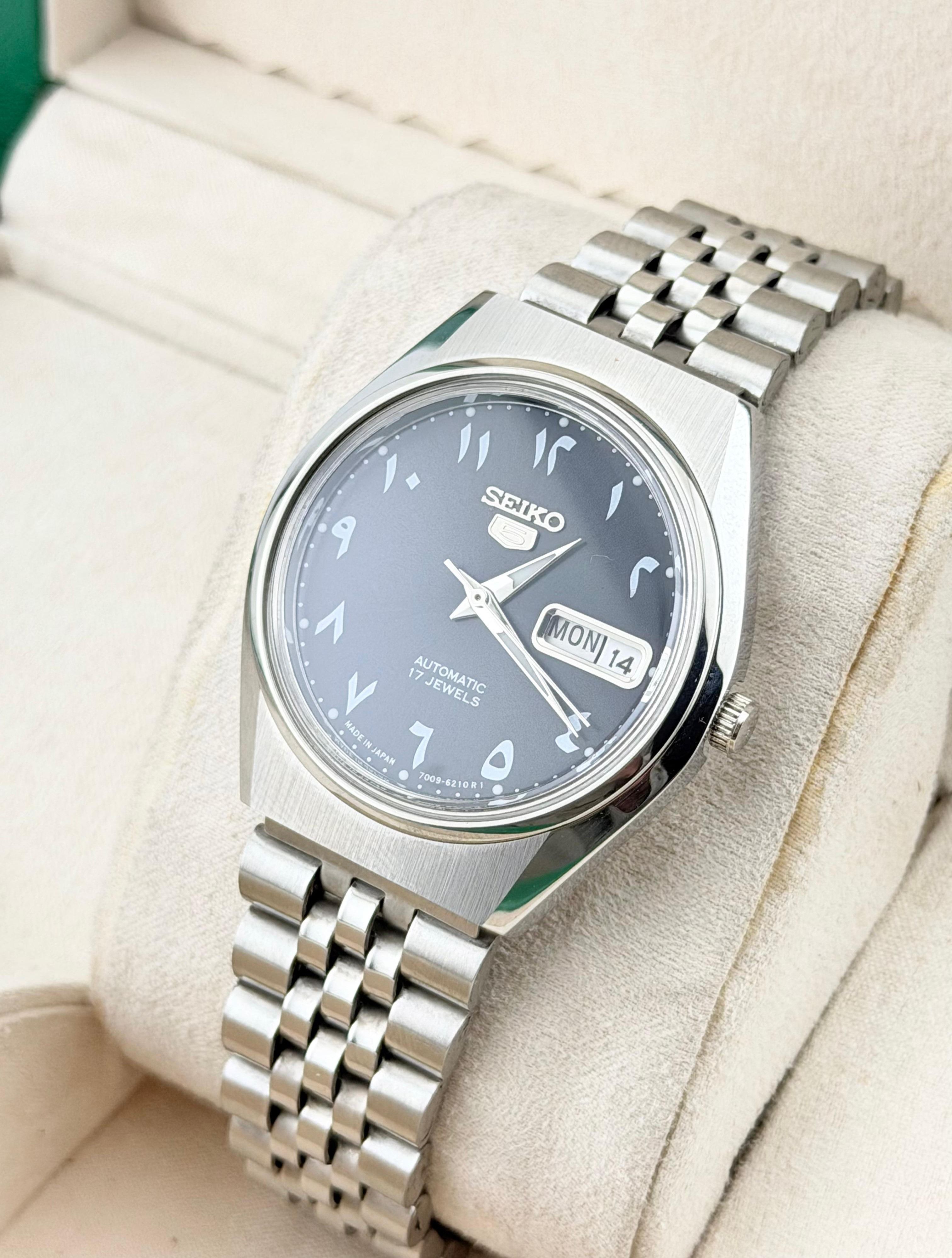 Seiko Elegant Men's Wrist Automatic Watch|Black Dial|Day-Date Size 36 - 6 Thumbnail