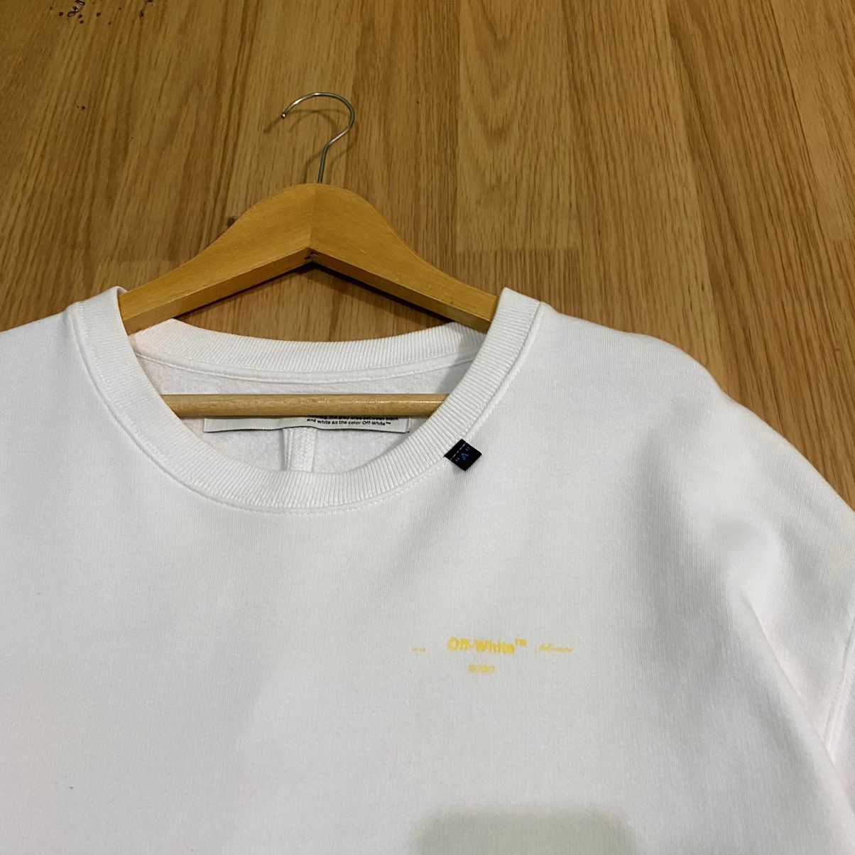 Off-White Off White 19AW Acrylic Arrows Slim Crewneck Size US XXL / EU 58 / 5 - 4 Thumbnail