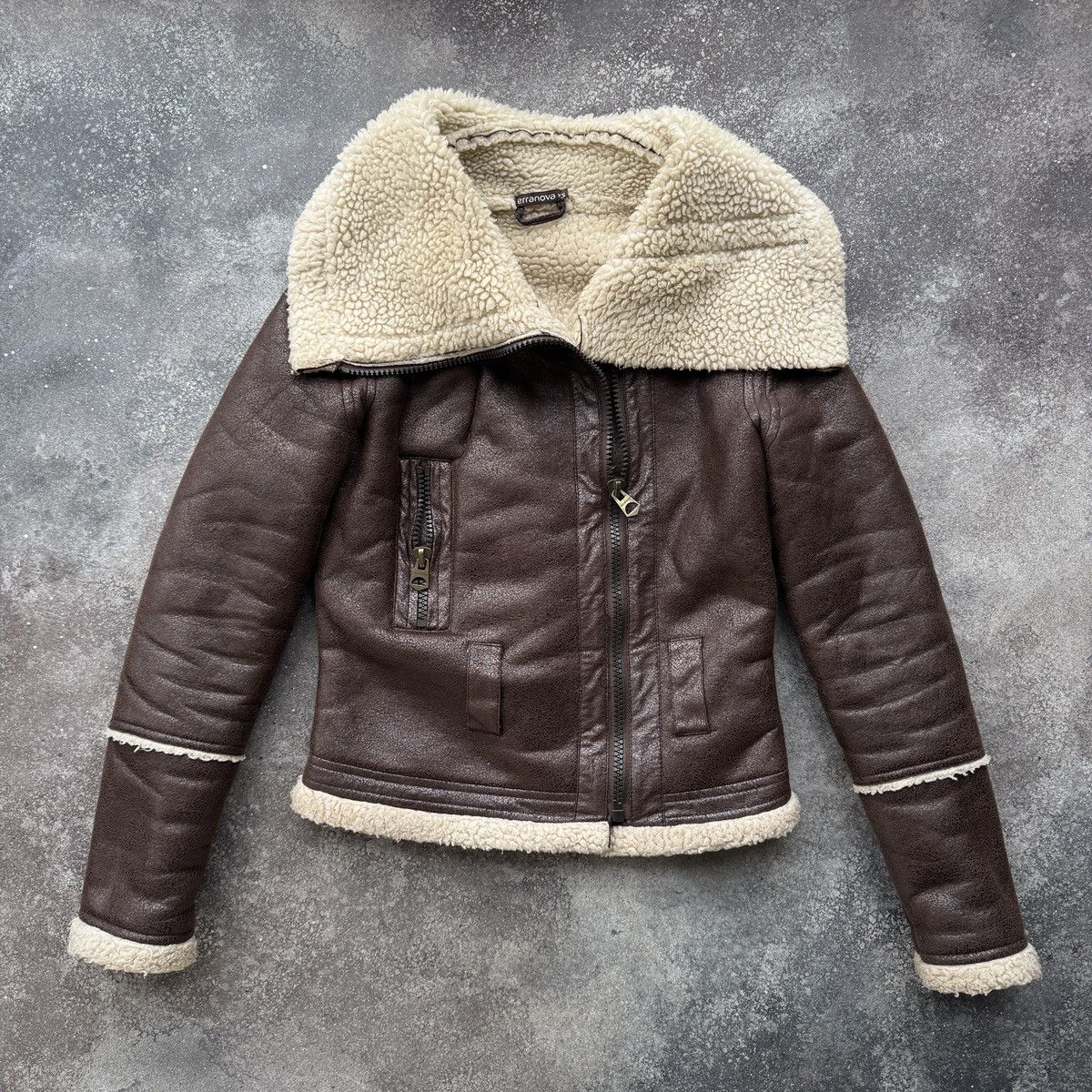 20471120 Y2K Glamour Faux Fur Shearling/Sheepskin Cropped Jacket Size XS / US 0-2 / IT 36-38 - 3 Thumbnail