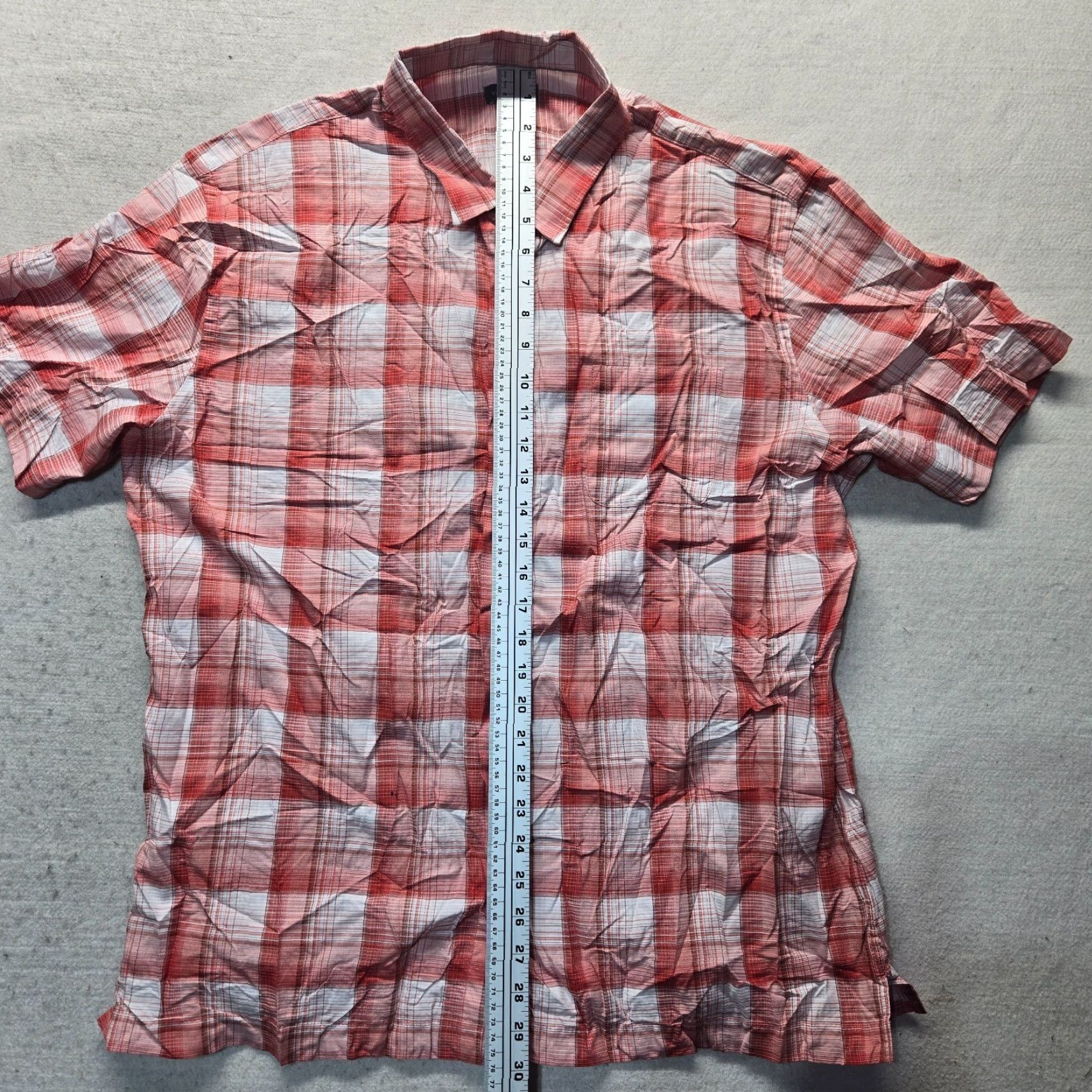 Van Heusen VINTAGE Van Heusen Red Plaid Button-Up Shirt Adult XL Regular Cotton Blend Preppy Mens Size US XL / EU 56 / 4 - 5 Thumbnail