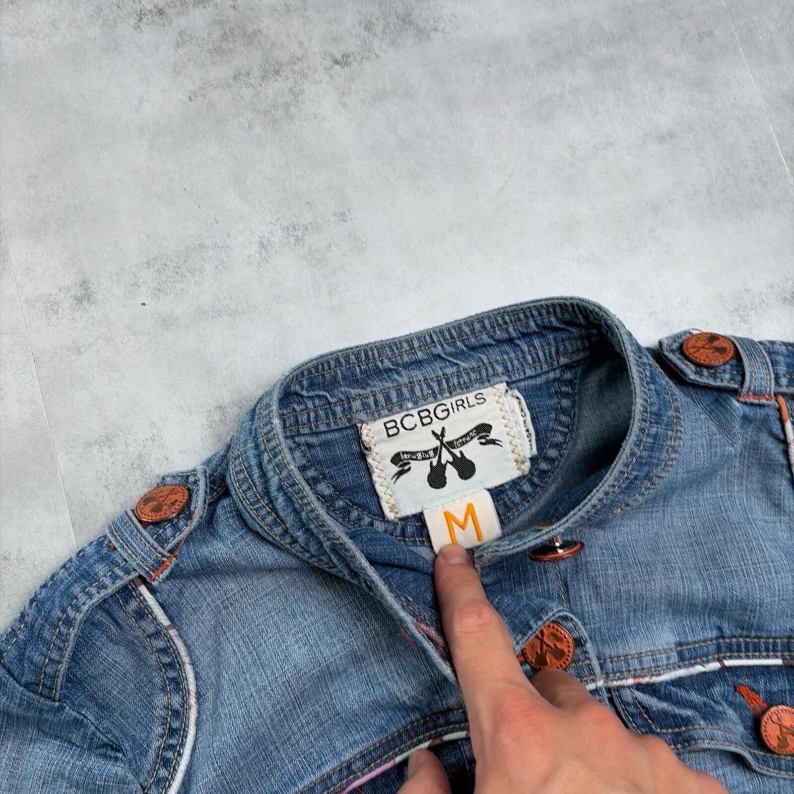 Bcbgmaxazria Vintage Blue BCBG Grunge Gothic Denim Trucker Jacket Size M / US 6-8 / IT 42-44 - 6 Thumbnail