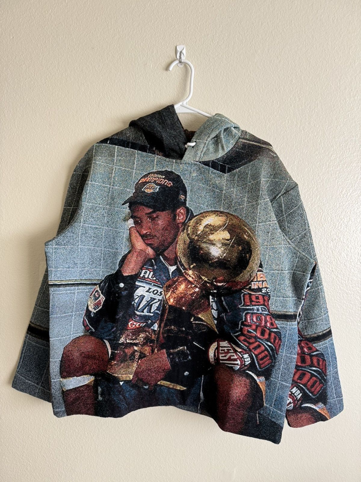 Nike Kobe Bryant championship hoodie Size US L / EU 52-54 / 3 - 1 Thumbnail