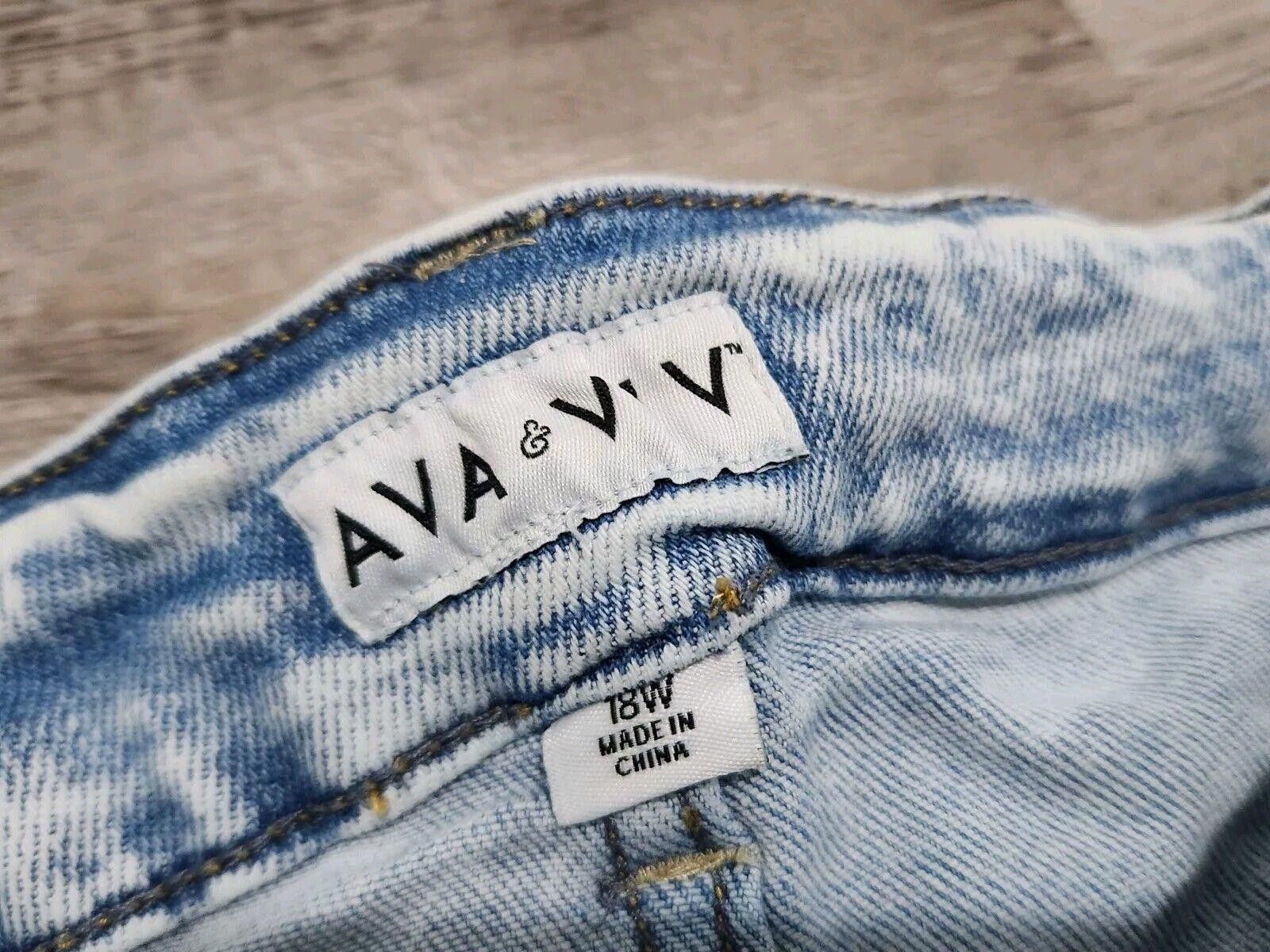 Designer Ava And Viv Jean Shorts Plus Size 18 Light Wash Stretch Cut Size 40" / US 18 - 3 Thumbnail
