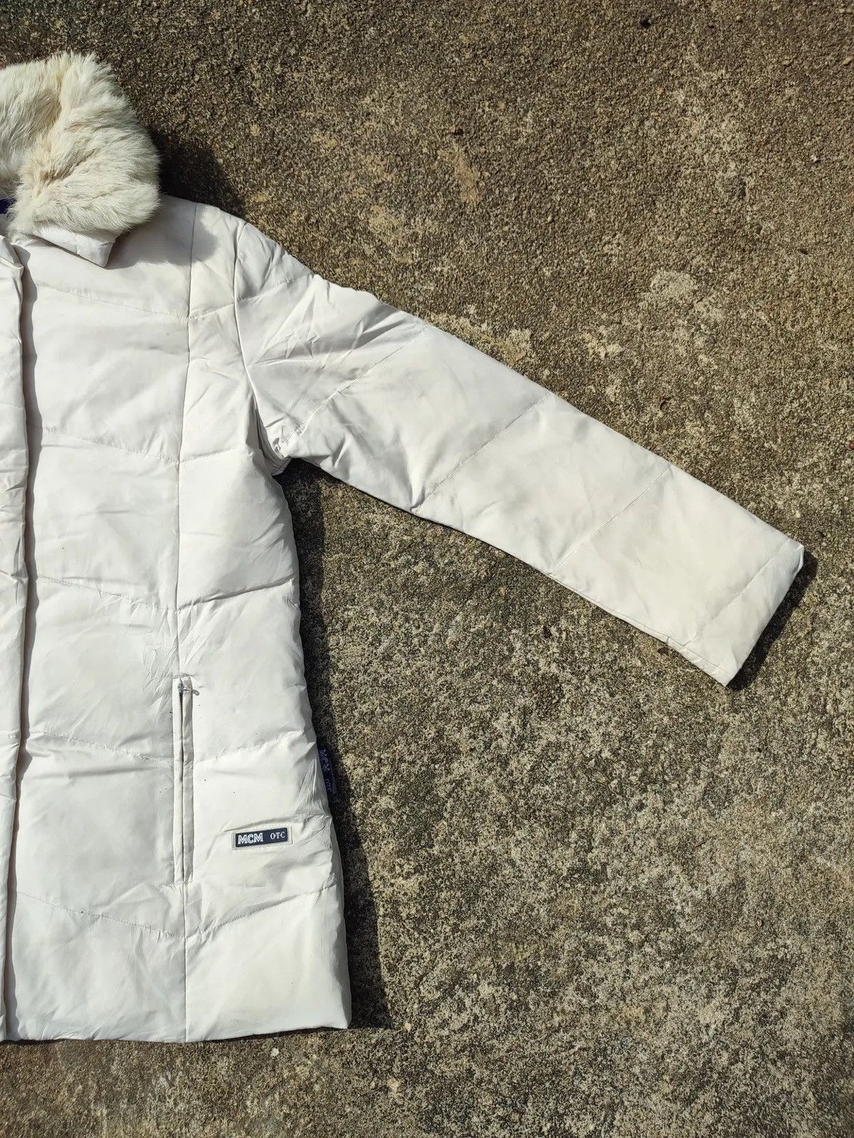 MCM Vintage MCM OTC Puffer Coat with Faux Fur Collar Early 2000s Size M / US 6-8 / IT 42-44 - 5 Thumbnail