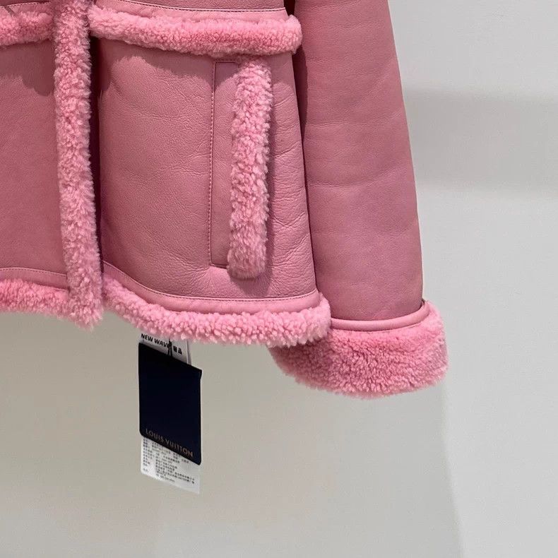 Louis Vuitton Louis Vuitton Pink Fur Lambswool One Piece Hooded Leather Size XXS / US 00 / IT 34 - 2 Thumbnail