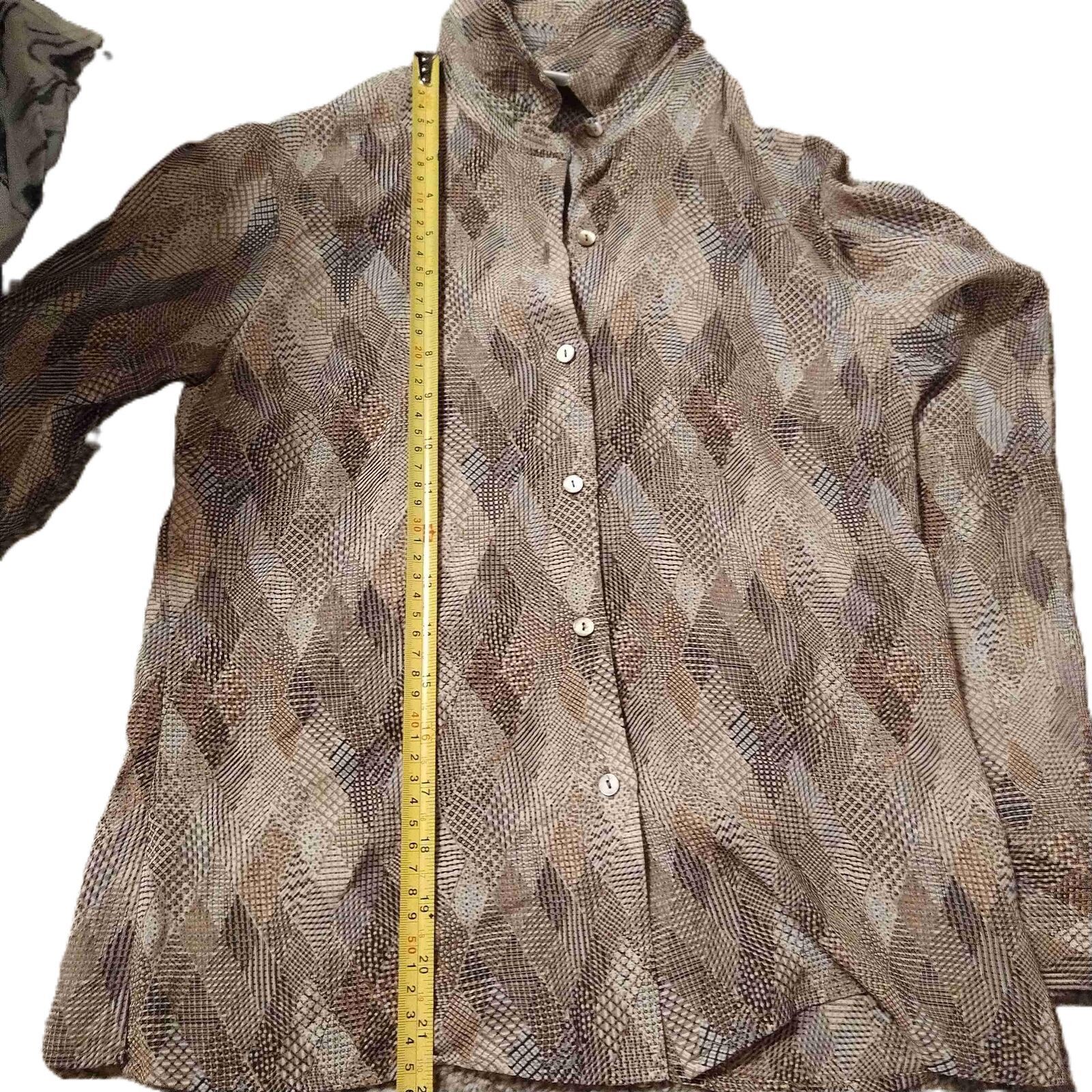 Other Talbots Silk Diamond Pattern Button Blouse Size 2 brown Size XS / US 0-2 / IT 36-38 - 6 Thumbnail