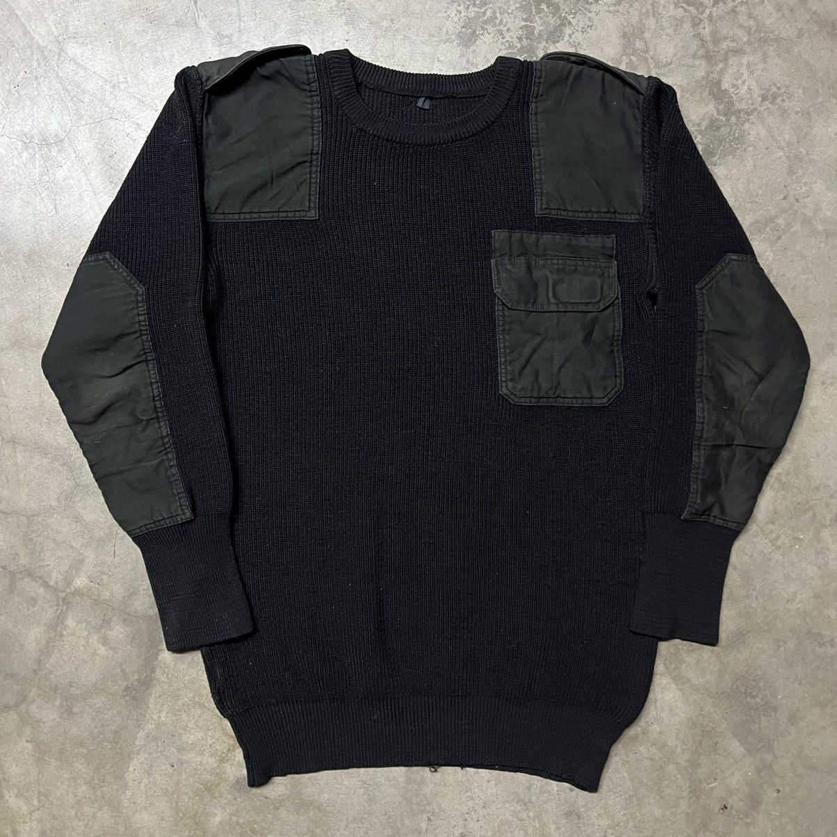 Vintage Vtg 80’s Military Patchwork Heavyweight Cable-Knit Sweater Size US XL / EU 56 / 4 - 1 Thumbnail