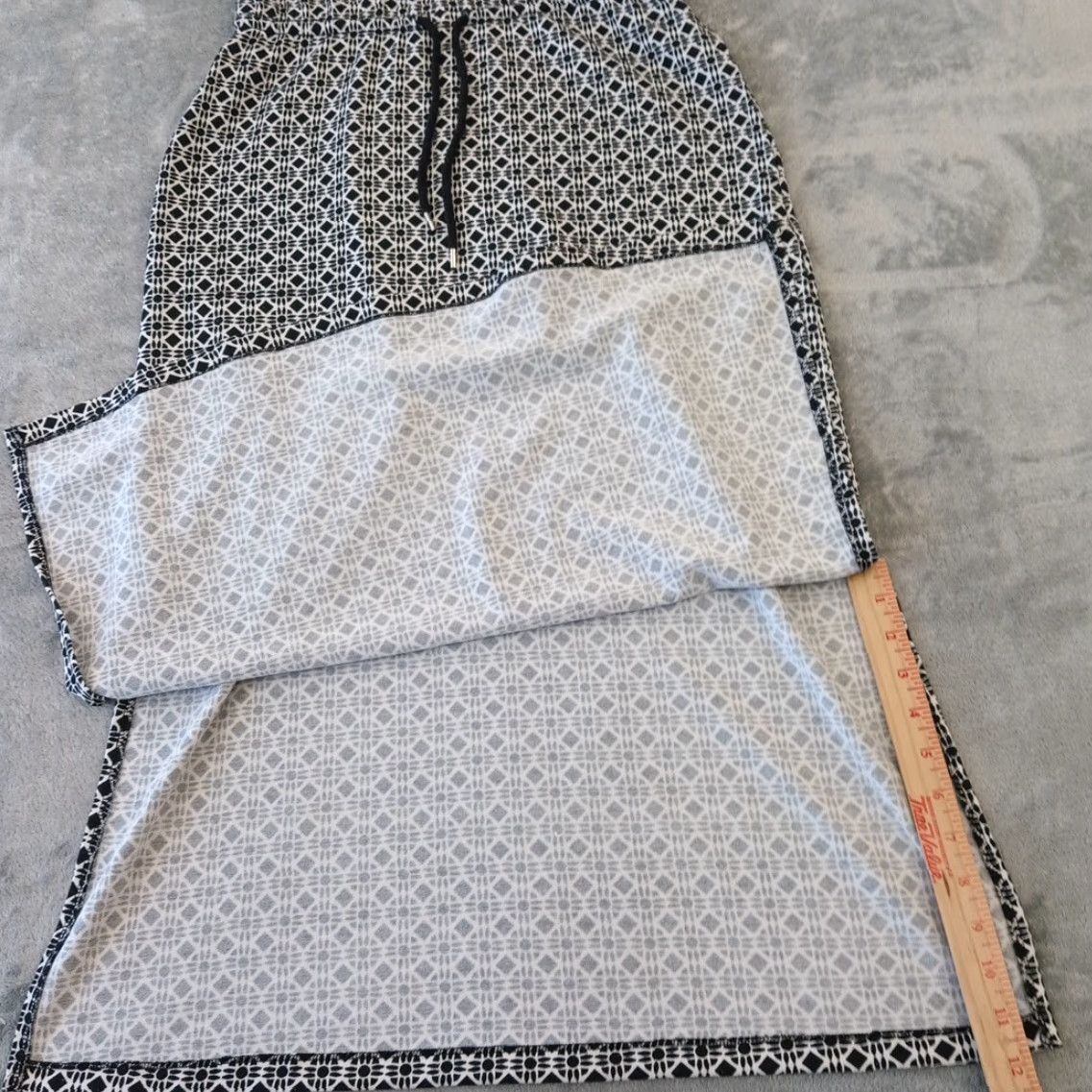 Talbots T by Talbots Dress Short Sleeve Black Geometric Maxi Petite Small PS Round Neck Pullover Knit Polyester Spandex Pockets Side Slit Stretch Vintage No Size 28" / US 6 / IT 42 - 4 Thumbnail