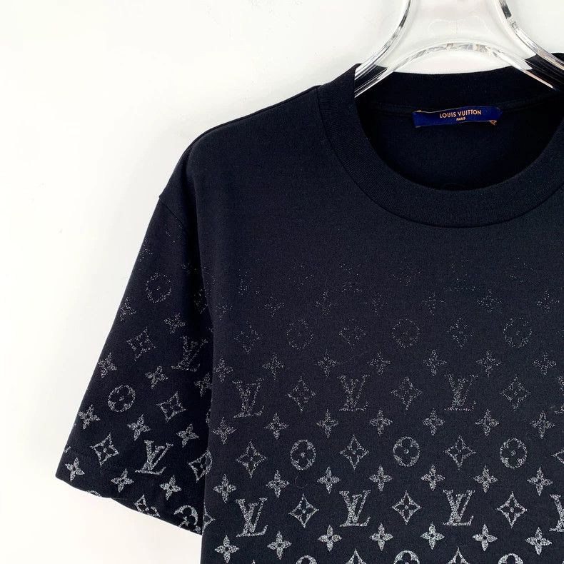 Louis Vuitton Louis Vuitton black logo and cotton crewneck with floral Size US S / EU 44-46 / 1 - 3 Thumbnail