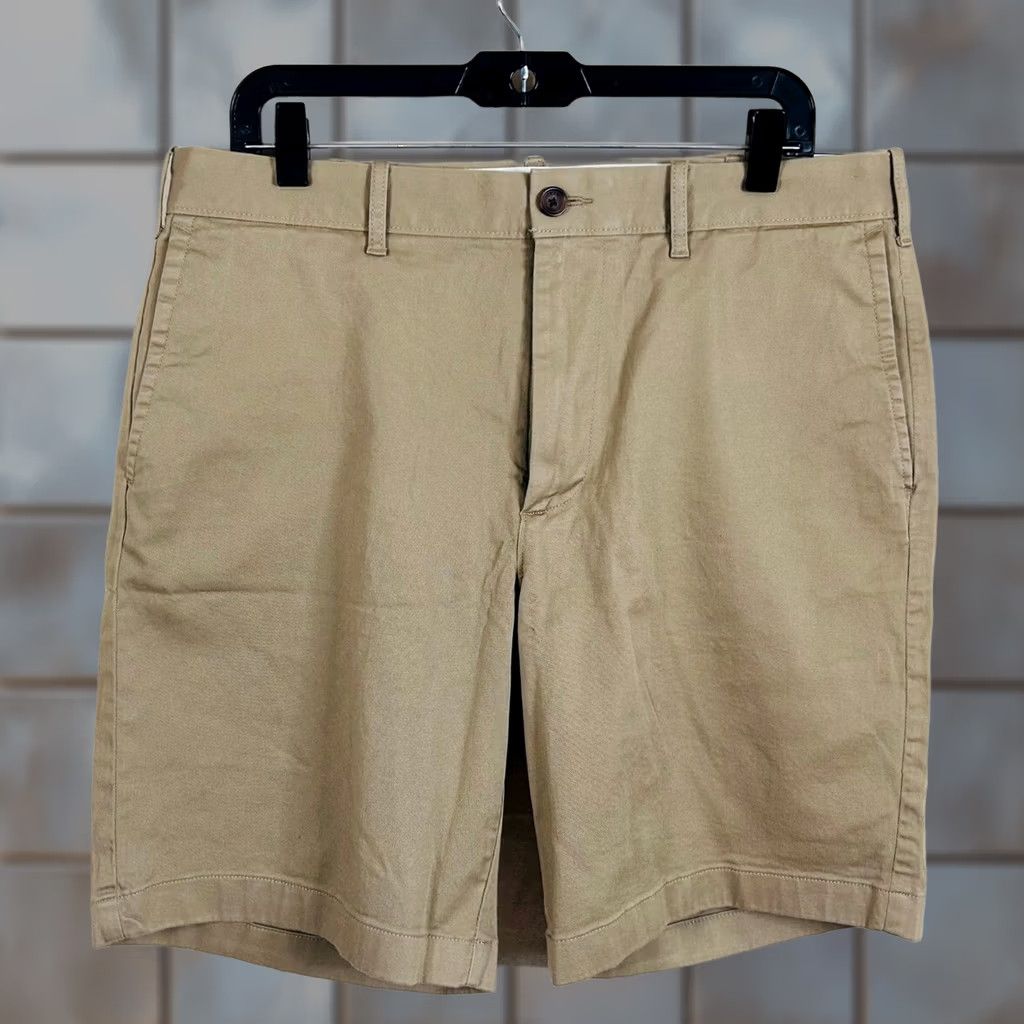 J.Crew J.Crew Chino Shorts Khaki Solid Cotton Blend Casual Mens 34 9" Inseam Size US 34 / EU 50 - 1 Thumbnail