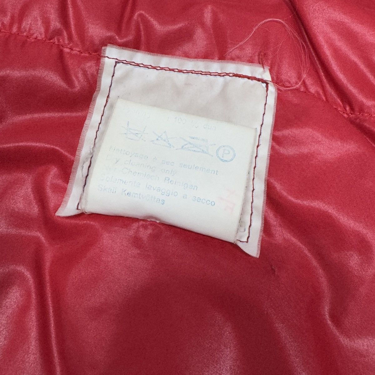 Moncler × Vintage Vintage Moncler Grenoble Puffer Down Jacket Size M Size US M / EU 48-50 / 2 - 18 Thumbnail