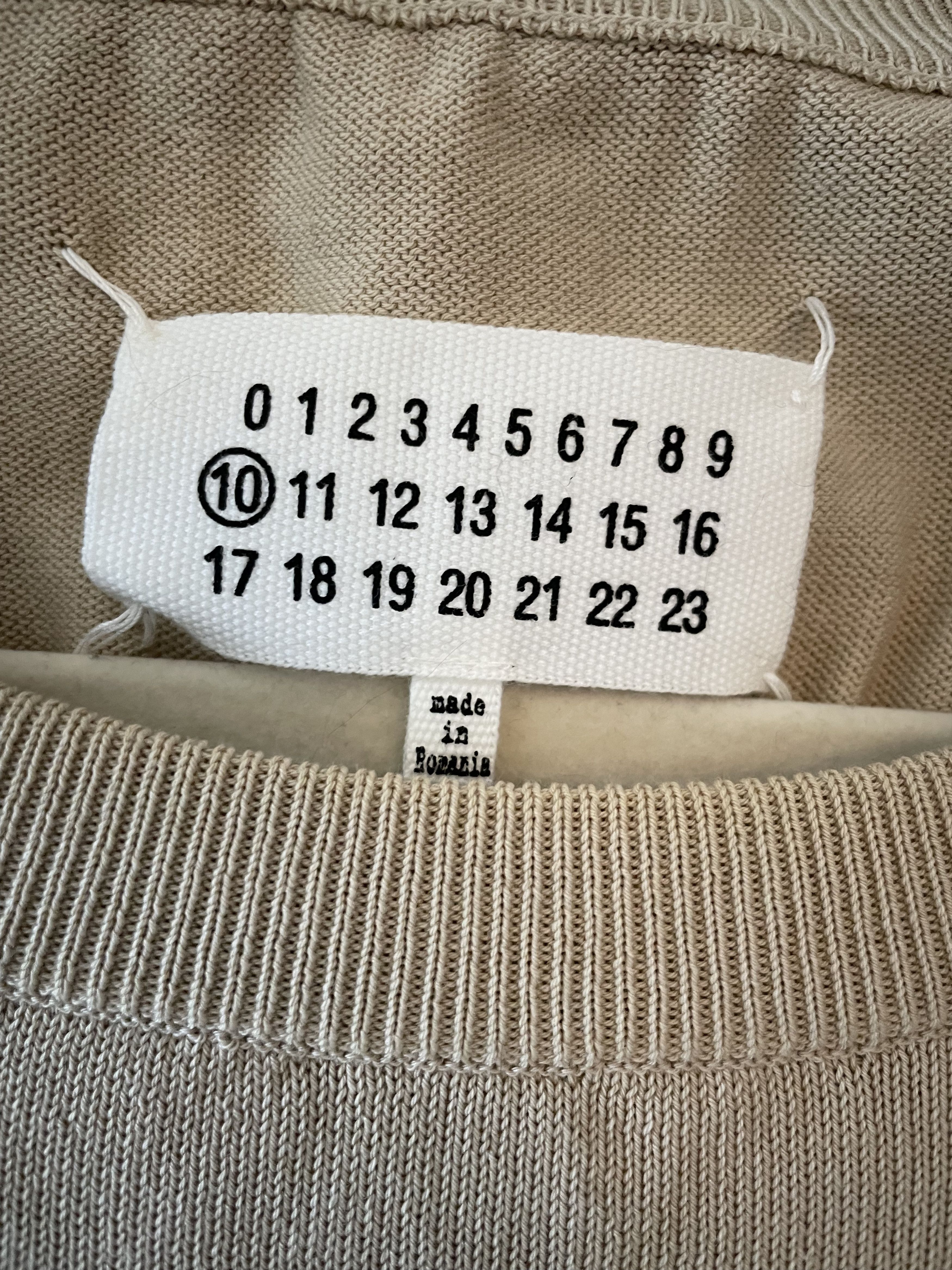 Maison Margiela Maison Margiela Beige Front Pocket Sweater Size US S / EU 44-46 / 1 - 7 Thumbnail