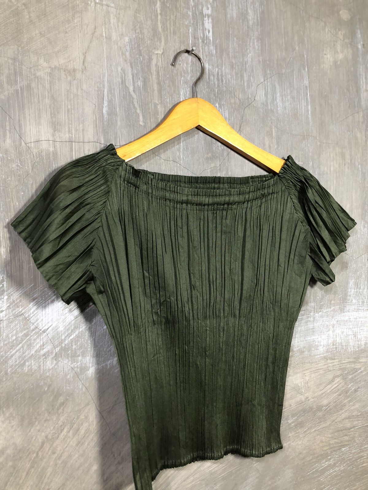 Homme Plisse Issey Miyake × Issey Miyake × Pleats Please Issey Miyake OFFERS💥 Issey Miyake Pleats Please Tops Size S / US 4 / IT 40 - 5 Thumbnail