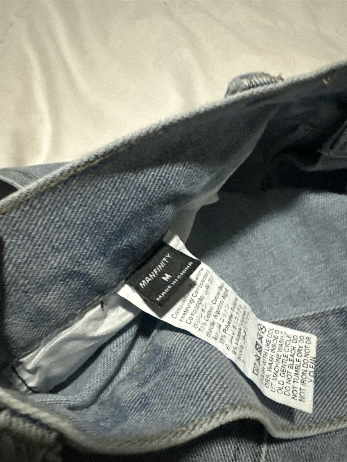 Shein Brand New SHEIN light wash Jeans! (Medium) Size US 30 / EU 46 - 4 Thumbnail