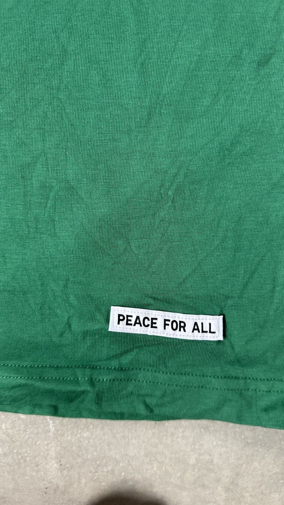 Lemaire UNIQLO X CHRISTOPHER LEMAIRE PEQCE FOR ALL TEE Size US M / EU 48-50 / 2 - 3 Thumbnail