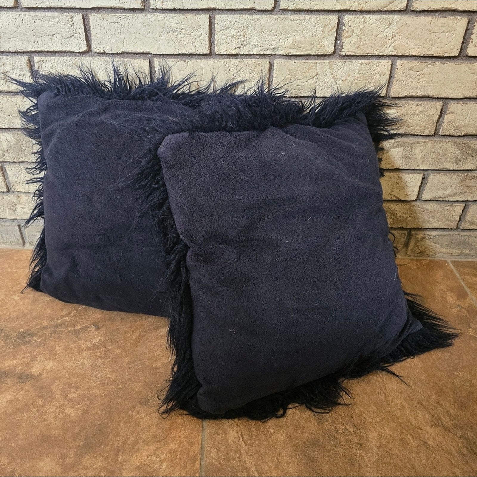 Other Black | ALMOHADA DECORATIVA | Faux Fur Decor Pillow Size ONE SIZE - 3 Thumbnail