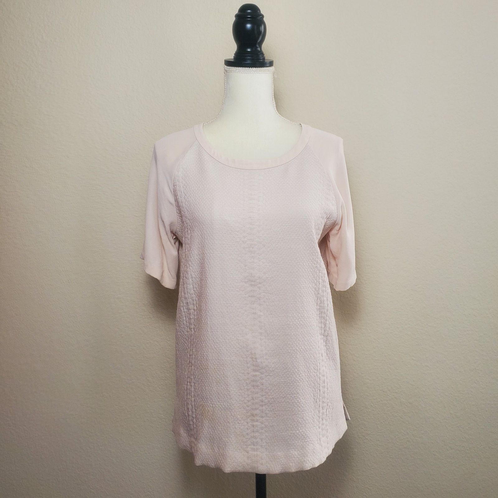 Vince Vince Pink Textured Blouse Medium Size M / US 6-8 / IT 42-44 - 1 Thumbnail