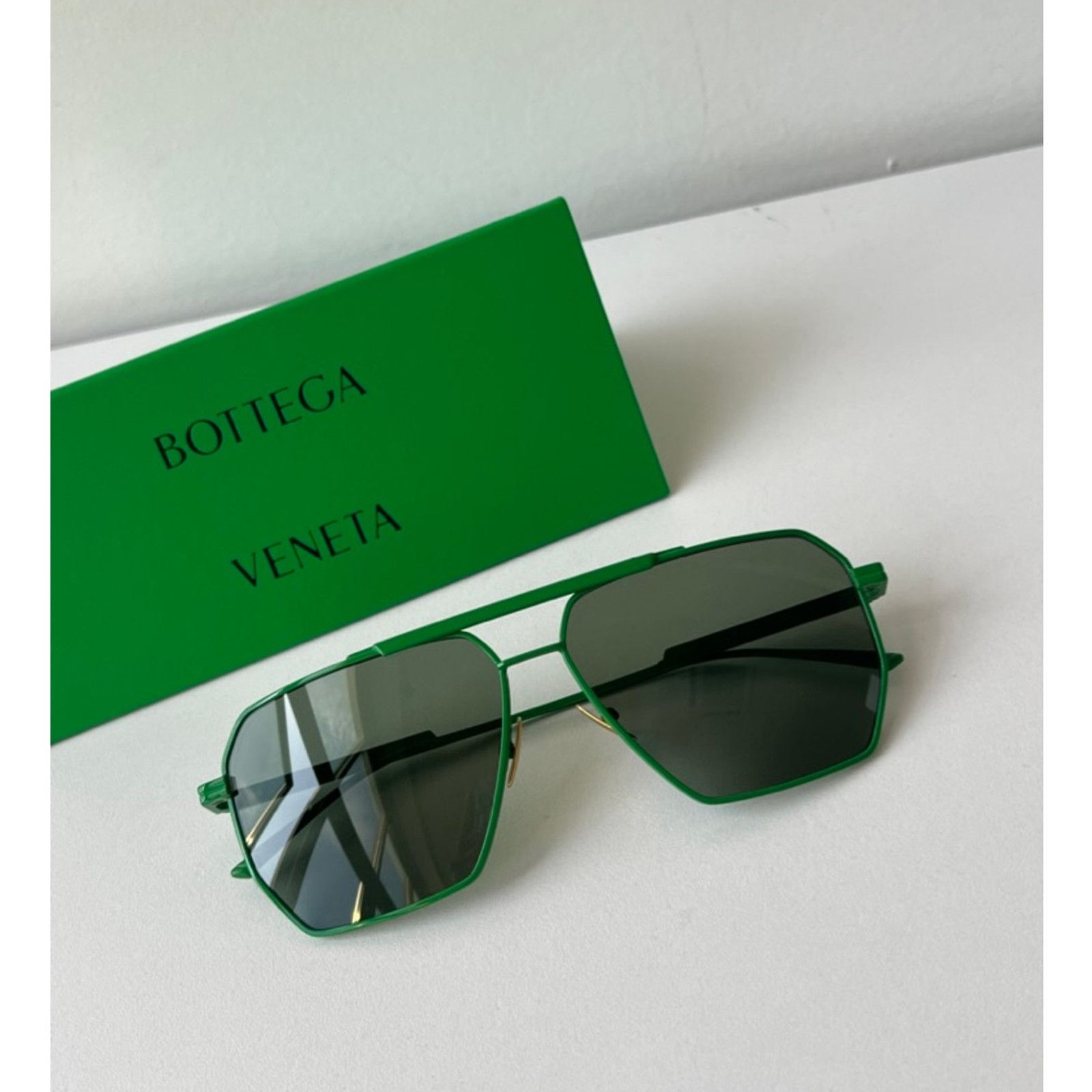 NEW Bottega Veneta BV1012S Green Frame Aviator
