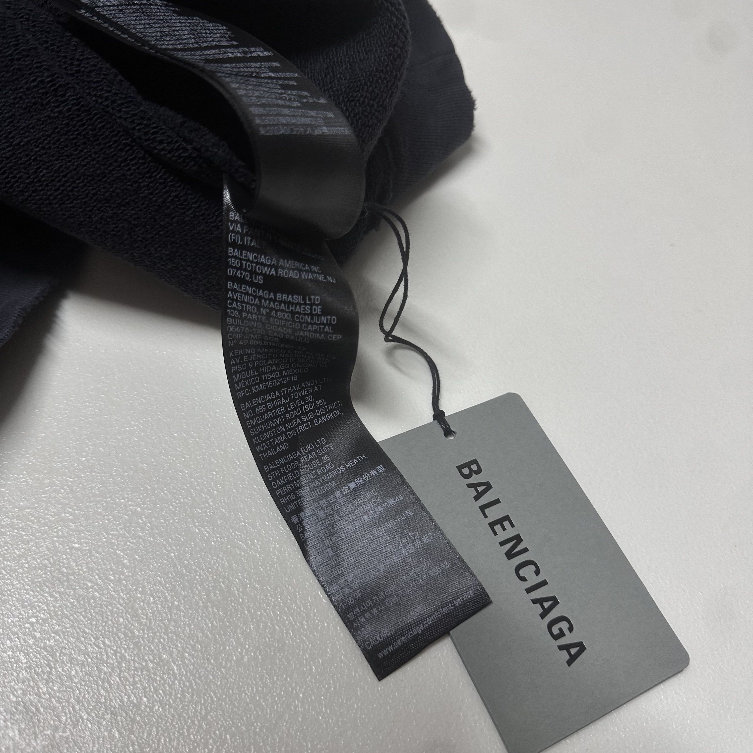 Balenciaga BALENCIAGA size M L Black hoodie distressed medium Size US M / EU 48-50 / 2 - 13 Thumbnail