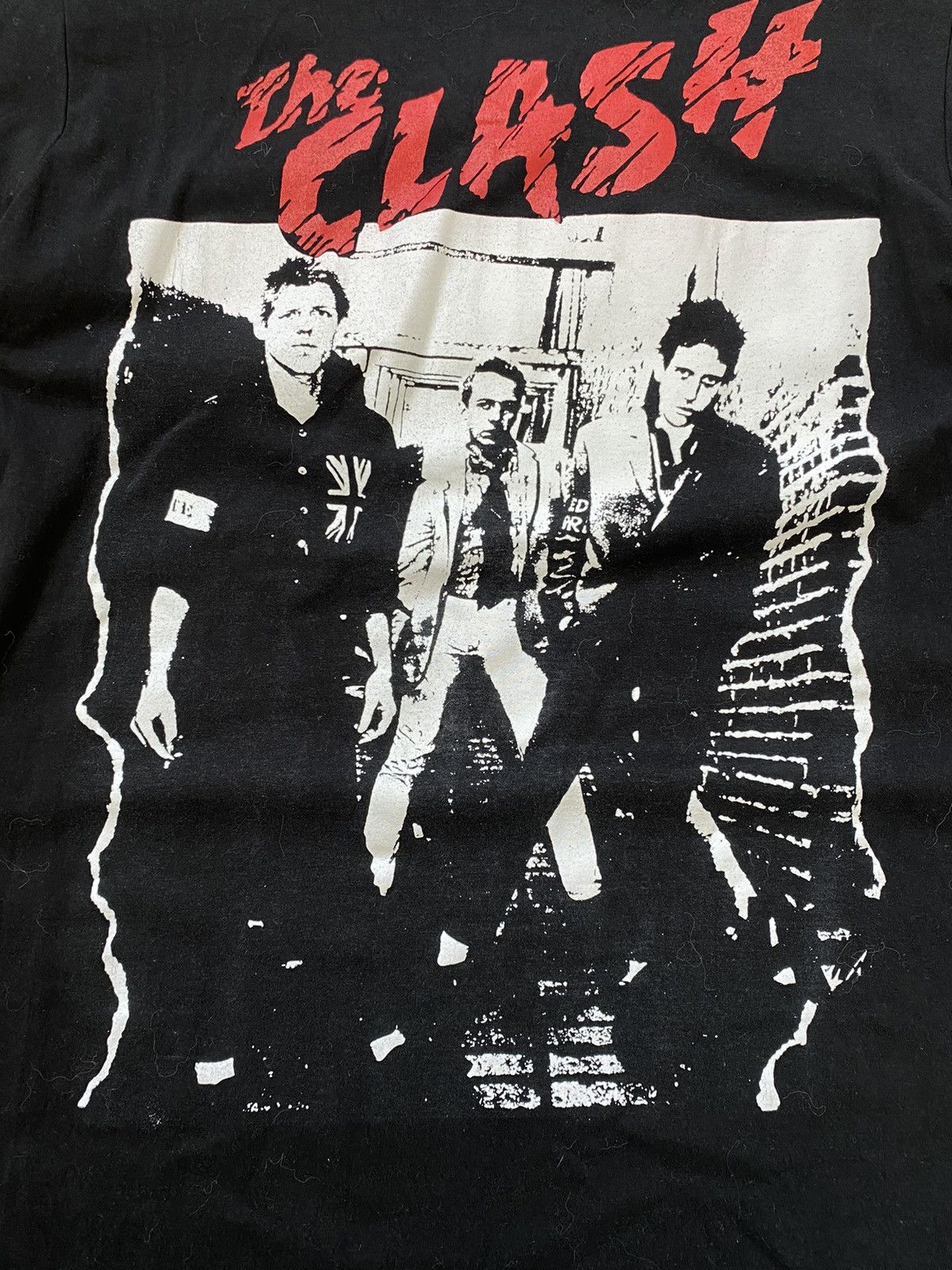 Band Tees 1990s THE CLASH VINTAGE TEE Size US M / EU 48-50 / 2 - 3 Thumbnail