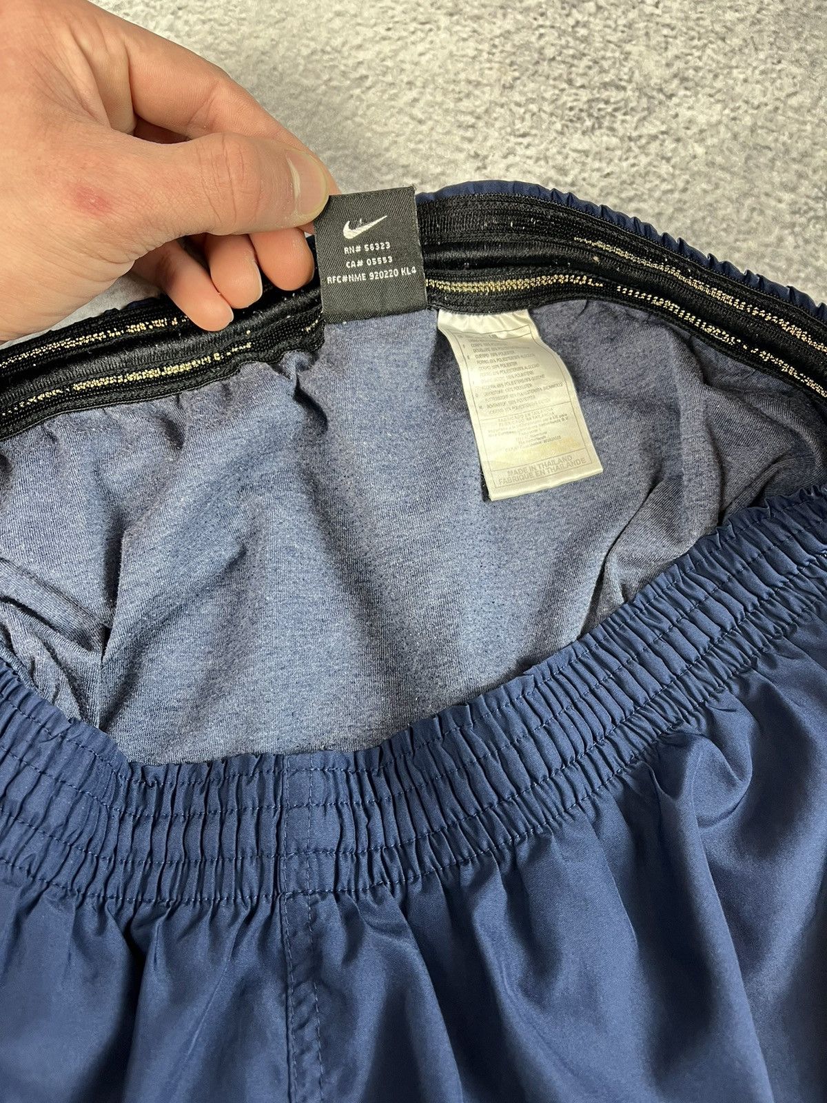 Nike Vintage Nike shorts Size US 34 / EU 50 - 8 Thumbnail