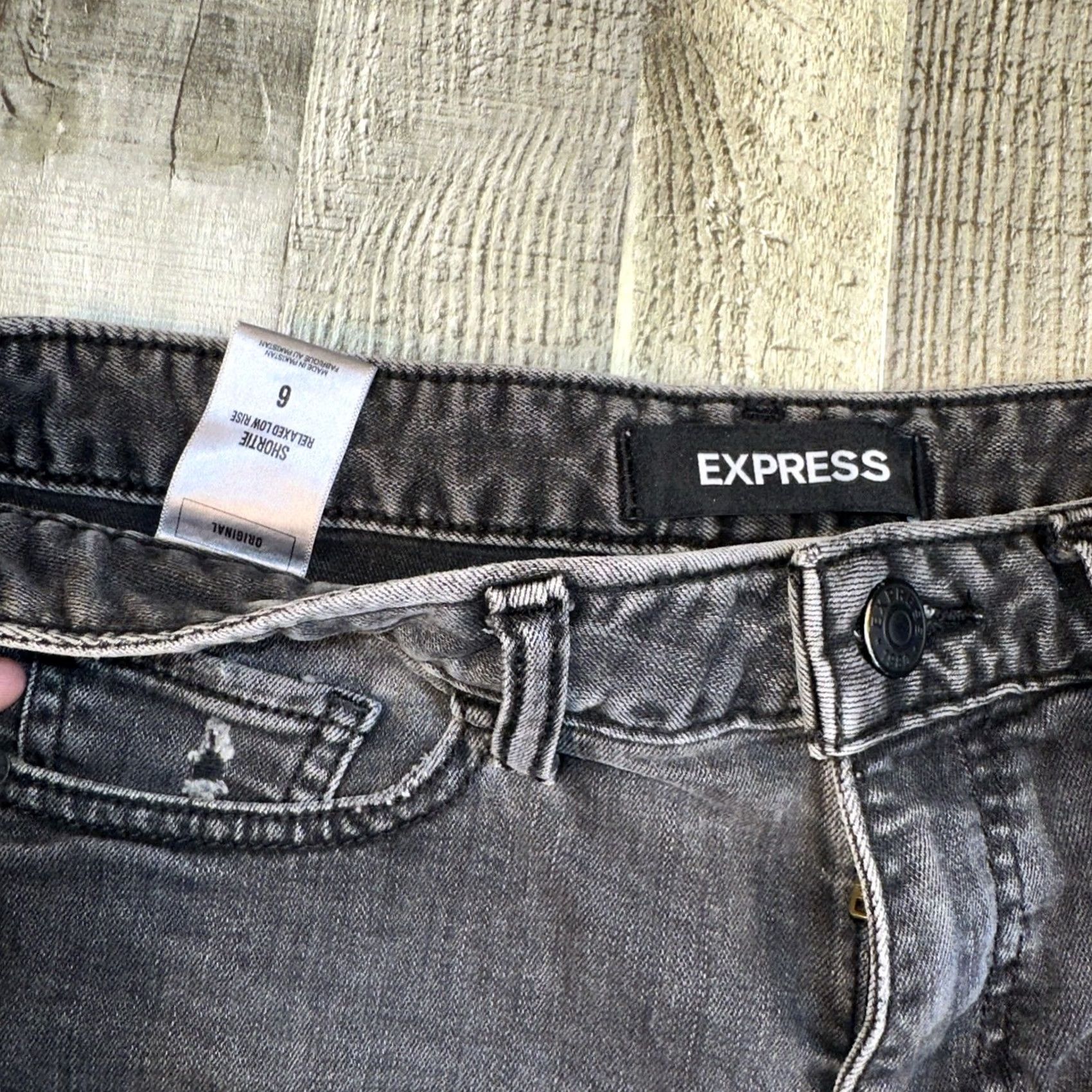 Express Express Womens Cut-Off Shorts Relaxed Low Rise Distressed 2.0in Inseam Black 6/ Regular Cotton Denim Button 5-Pocket Size 28" / US 6 / IT 42 - 2 Thumbnail