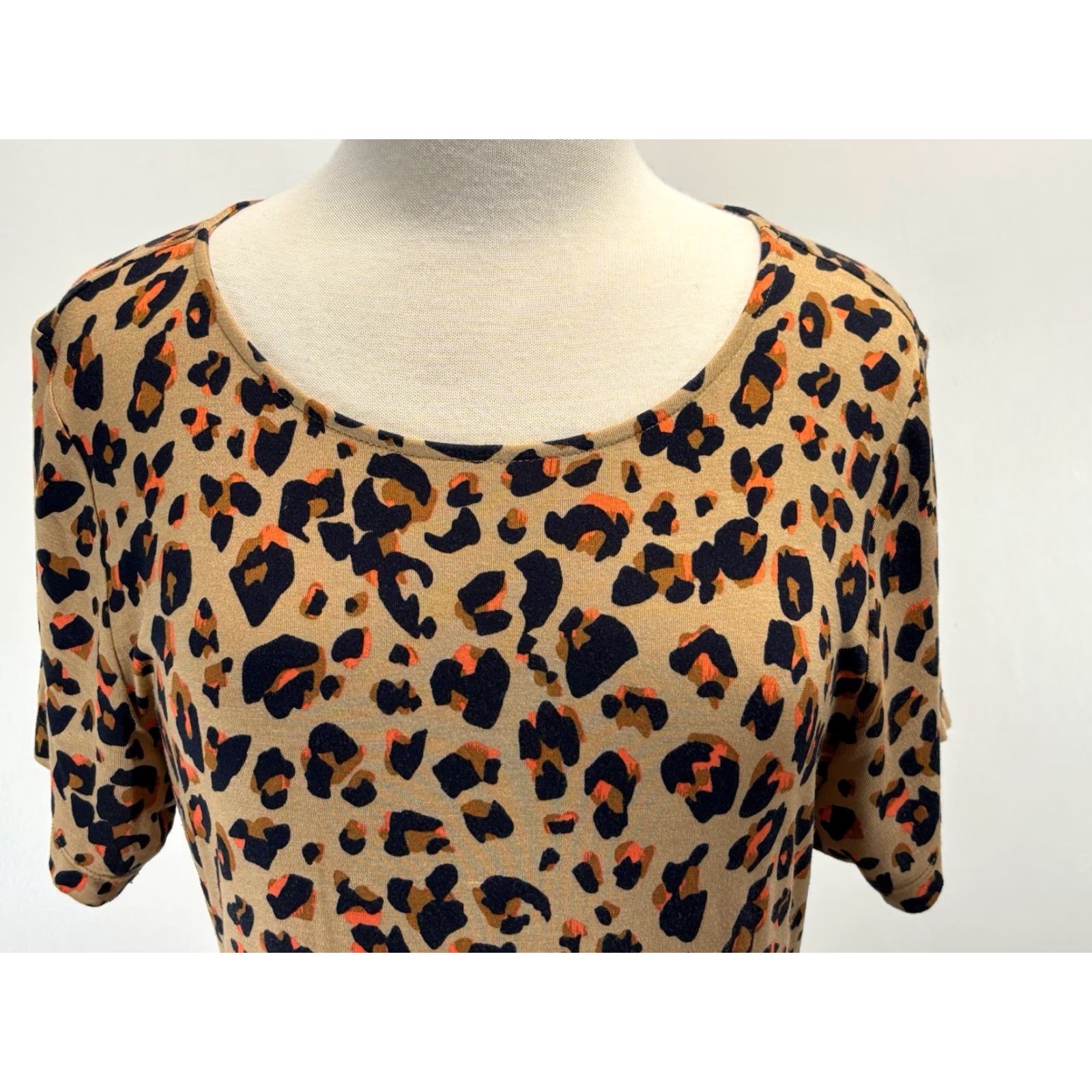 Loft LOFT Outlet Women's Midi Jersey Dress Size Large Animal Print T-Shirt Dress Casual Tie Neck Stretch Size L / US 10 / IT 46 - 5 Thumbnail