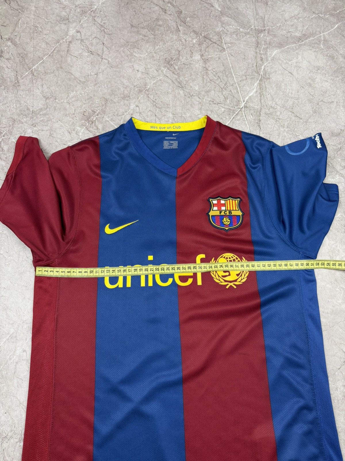 Nike Nike FC Barcelona 2008/09 — Gudjohnsen #7 Jersey Size M Size US M / EU 48-50 / 2 - 13 Thumbnail