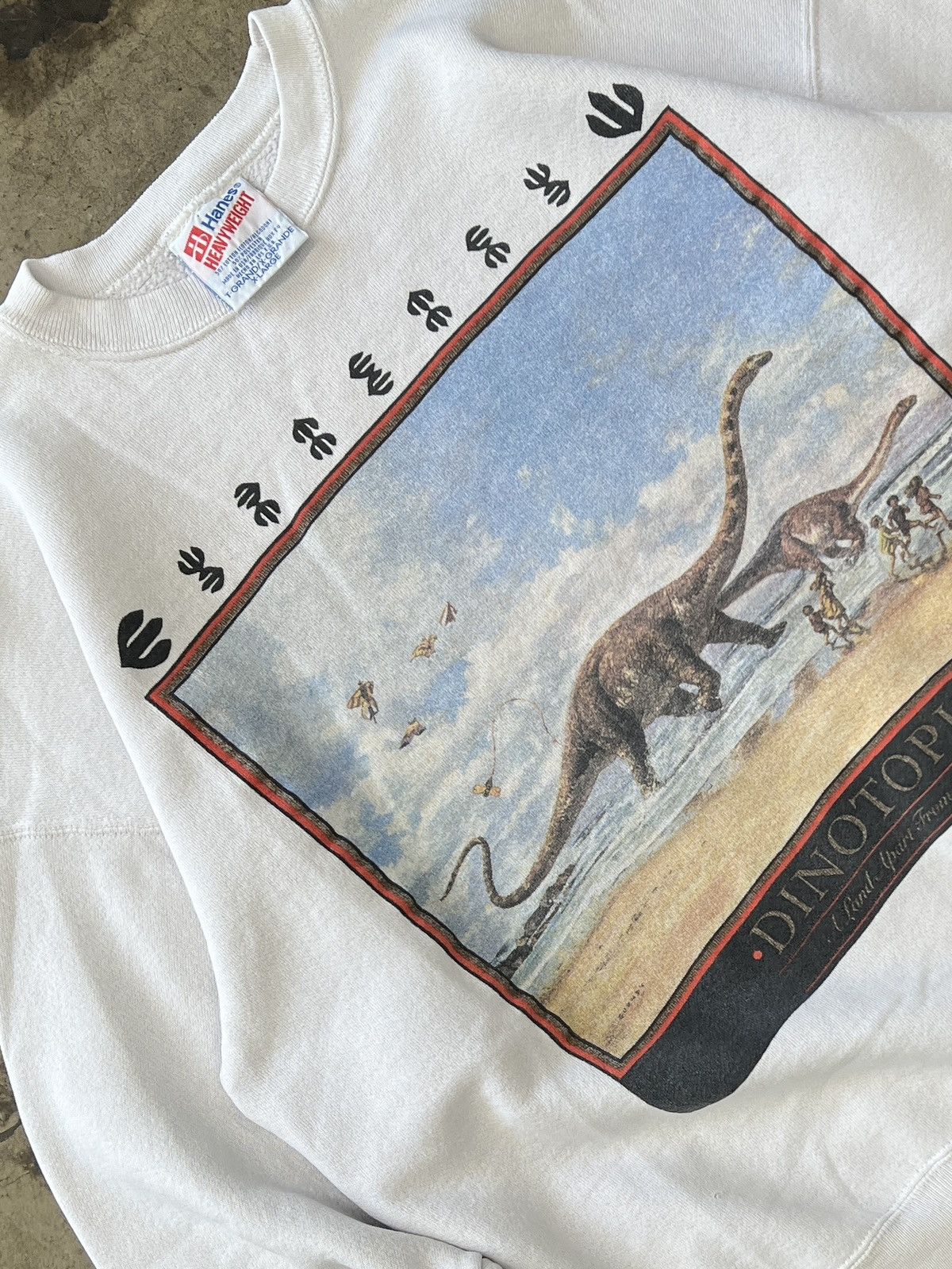 Vintage Vintage 1991 90s Dinotopia Hanes Heavyweight Crewneck XL Size US XL / EU 56 / 4 - 1 Thumbnail